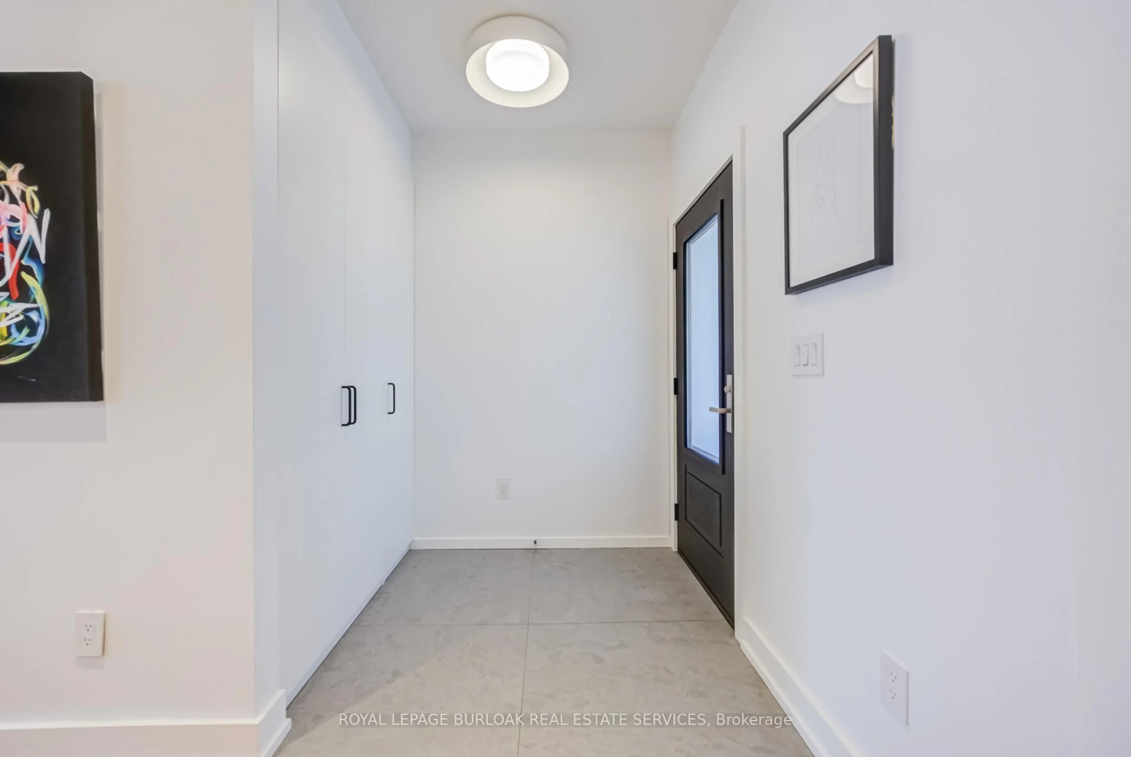 Indoor entryway for 103 Harcourt Ave, Toronto Ontario M4J 1J3