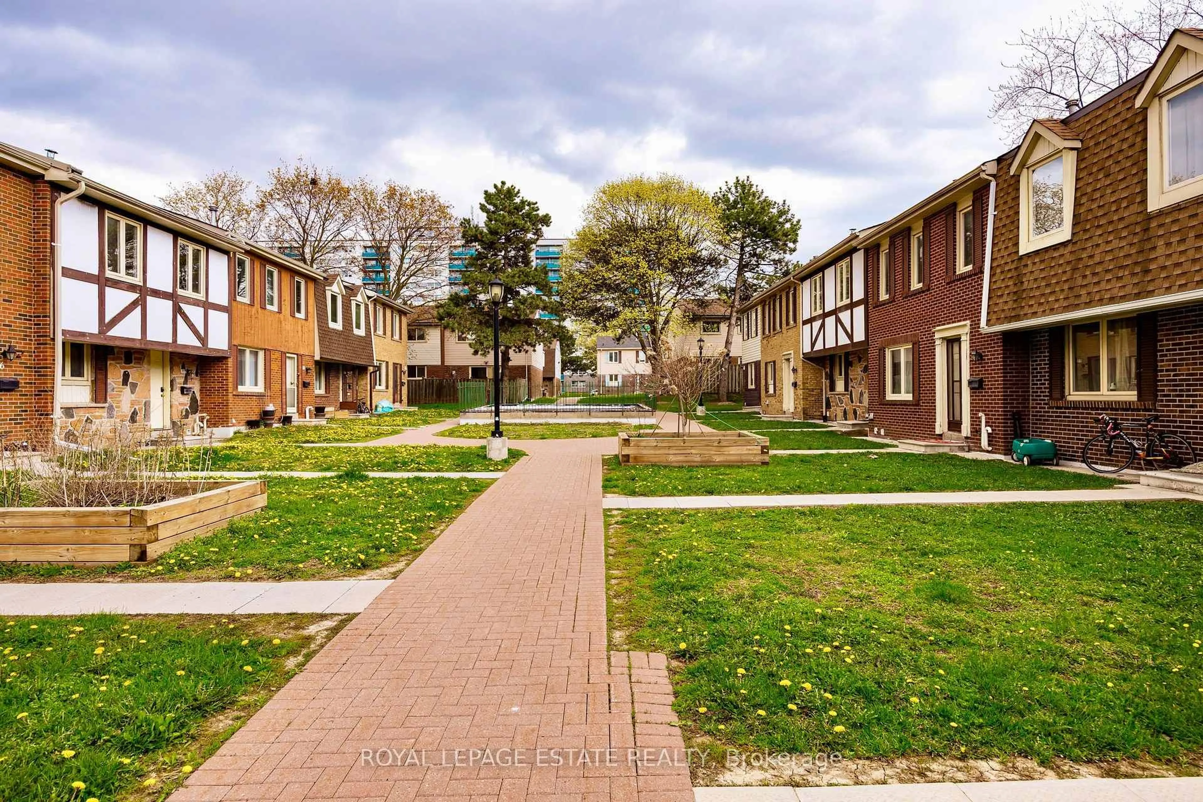 Unknown for 270 Timberbank Blvd #78, Toronto Ontario M1W 2M1