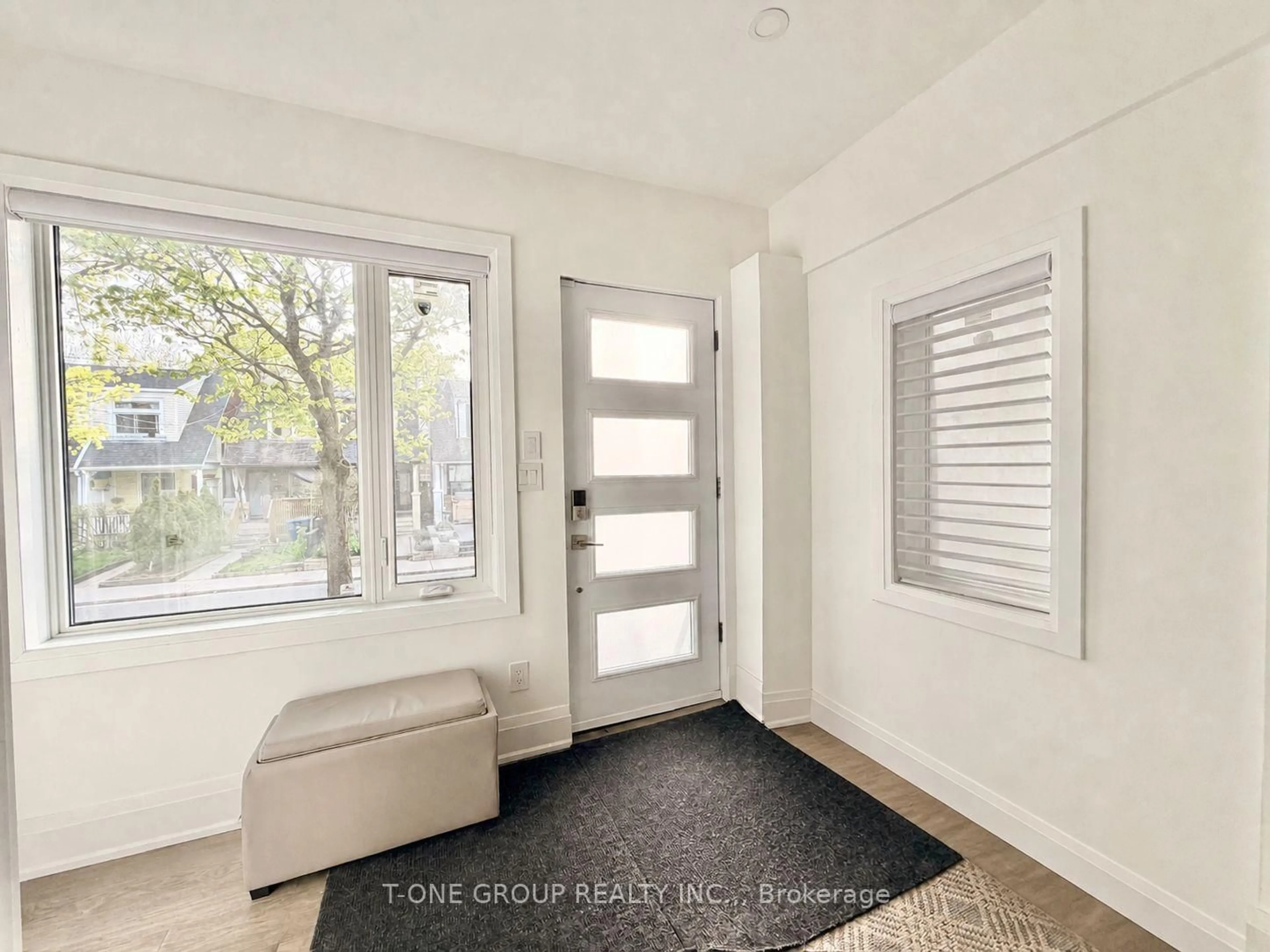 Indoor entryway for 173 Drayton Ave, Toronto Ontario M4C 3M1