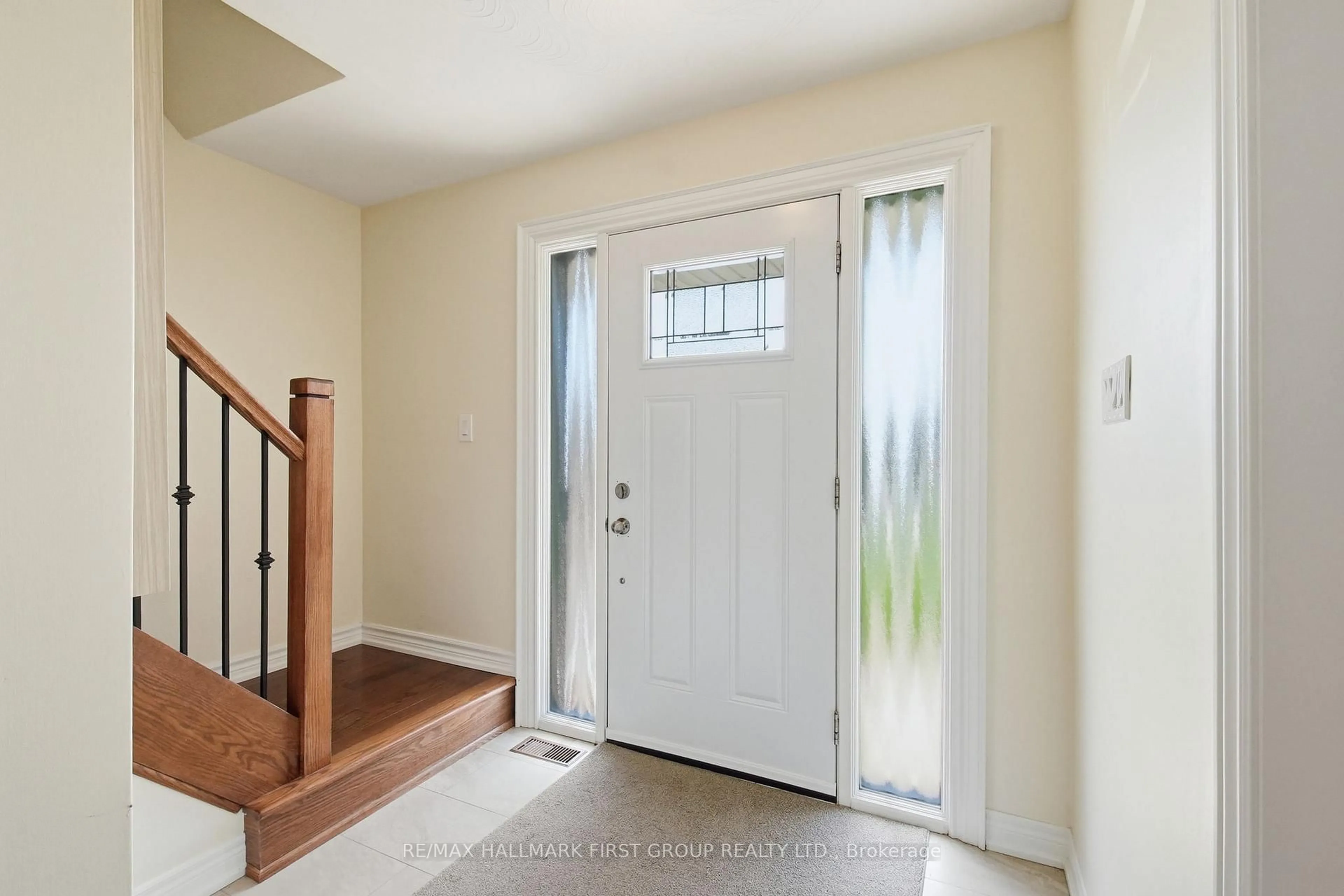 Indoor entryway for 128 Clements Rd, Ajax Ontario L1S 1L7