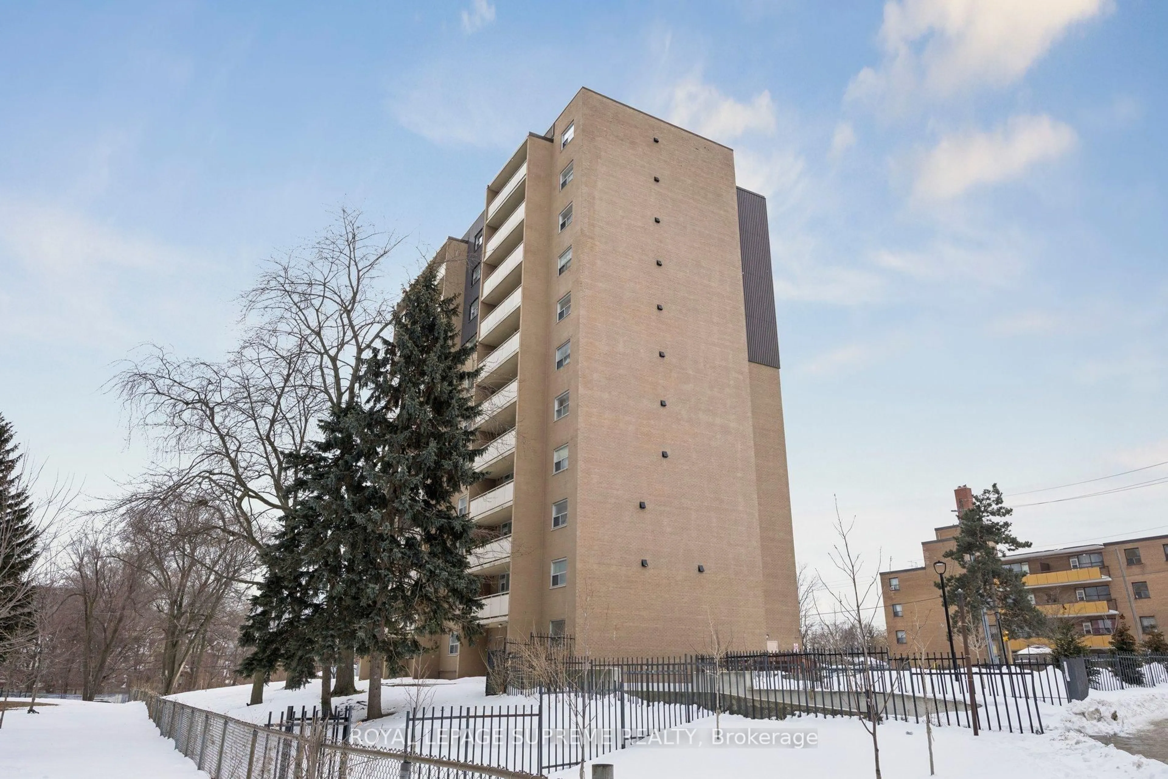 Unknown for 207 Galloway Rd #704, Toronto Ontario M1E 4X3