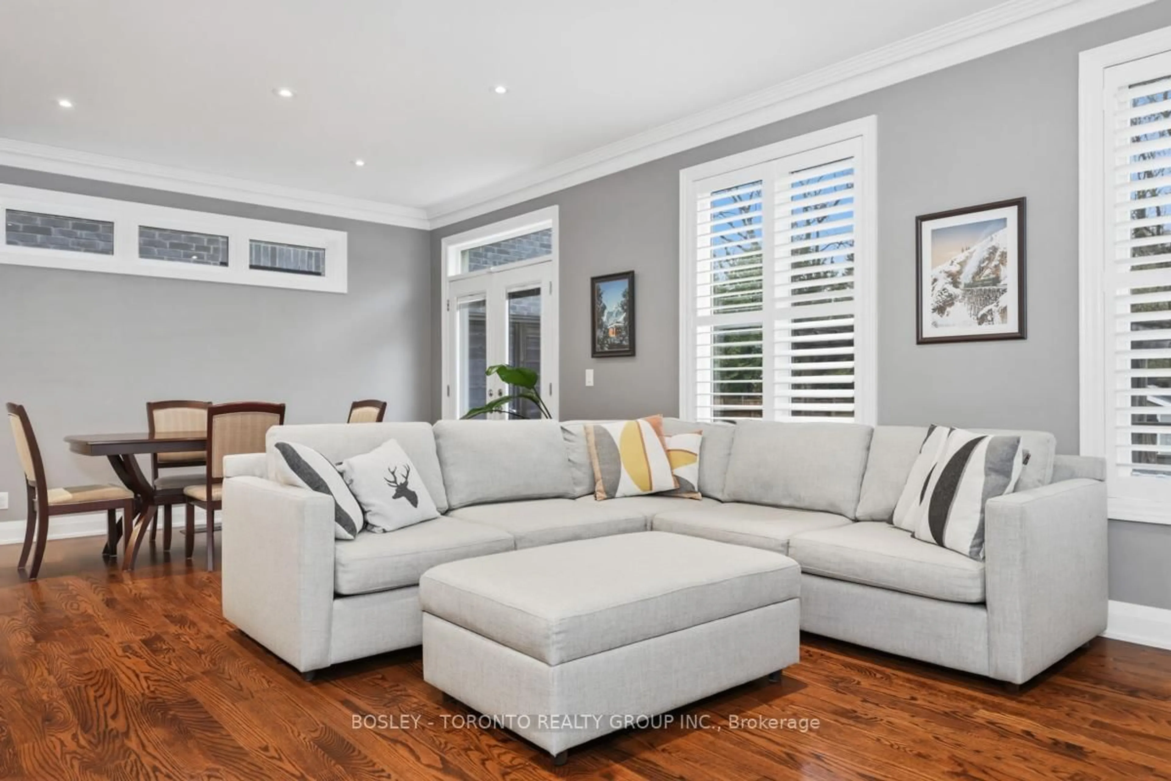 Living room with furniture, unknown for 55 Gradwell Dr, Toronto Ontario M1M 2N1