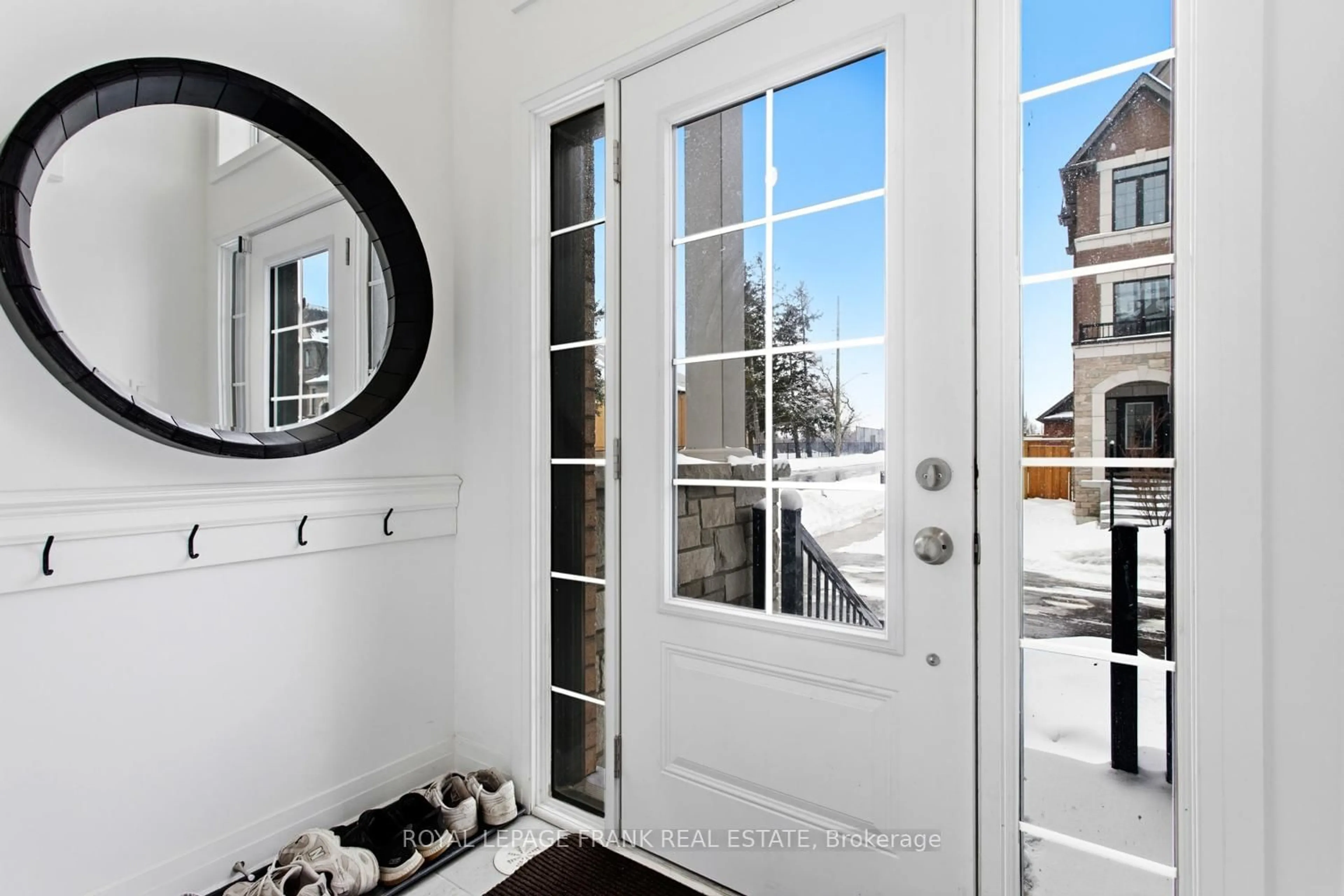 Indoor entryway for 58 Selfridge Way, Whitby Ontario L1N 0N9