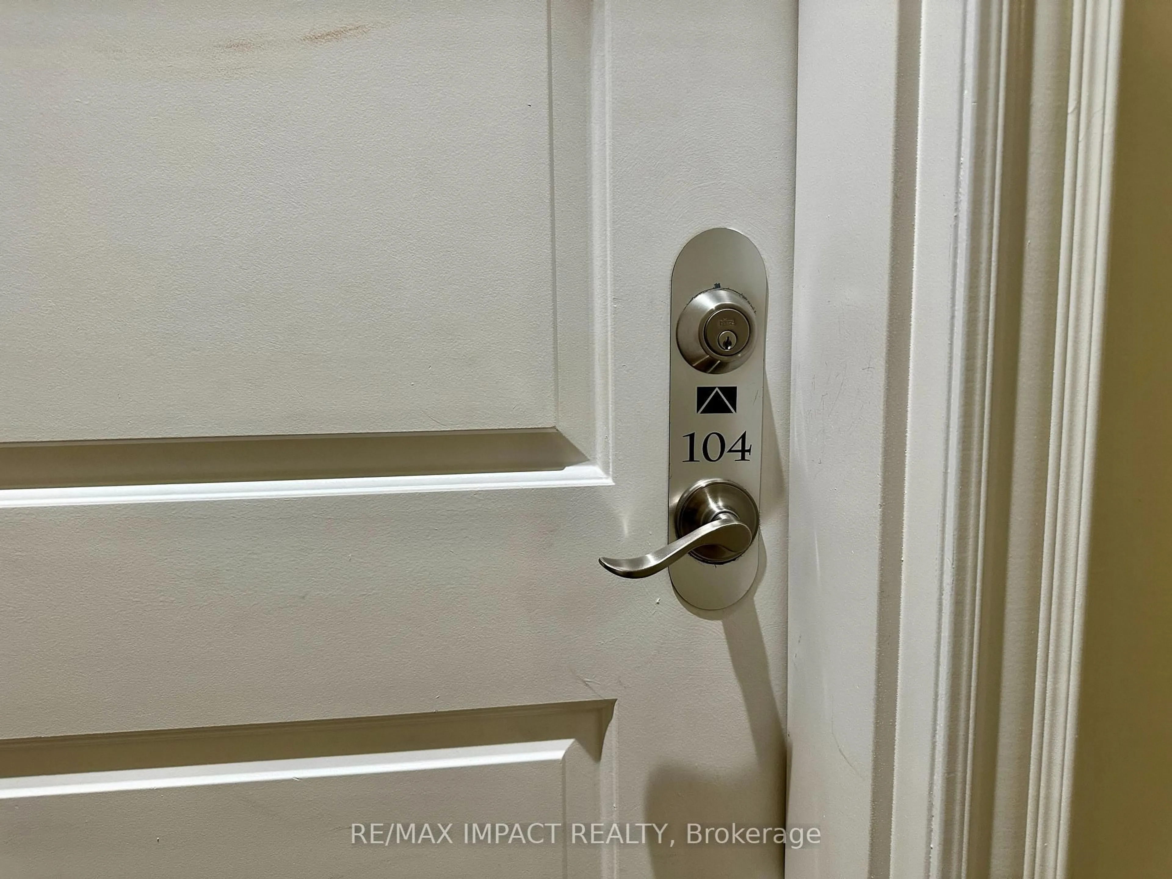 Indoor entryway for 1 Sidney Lane #104, Clarington Ontario L1C 0C6