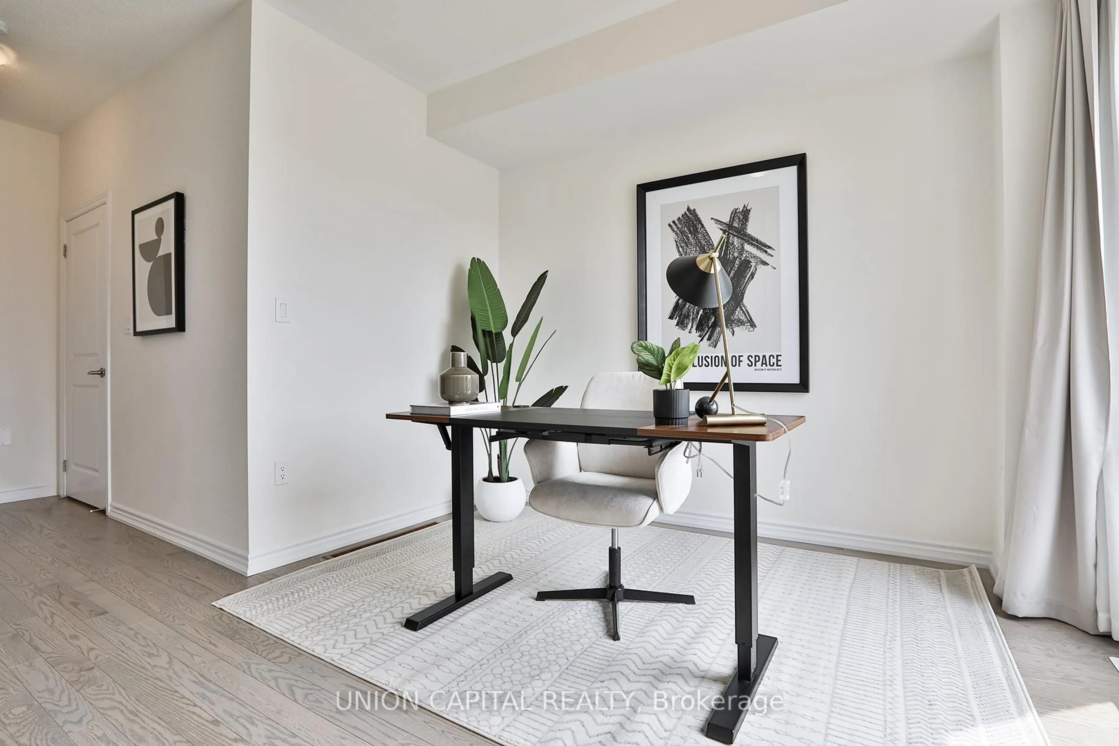 Indoor entryway for 6705 Thickson Rd, Whitby Ontario L1M 0M3