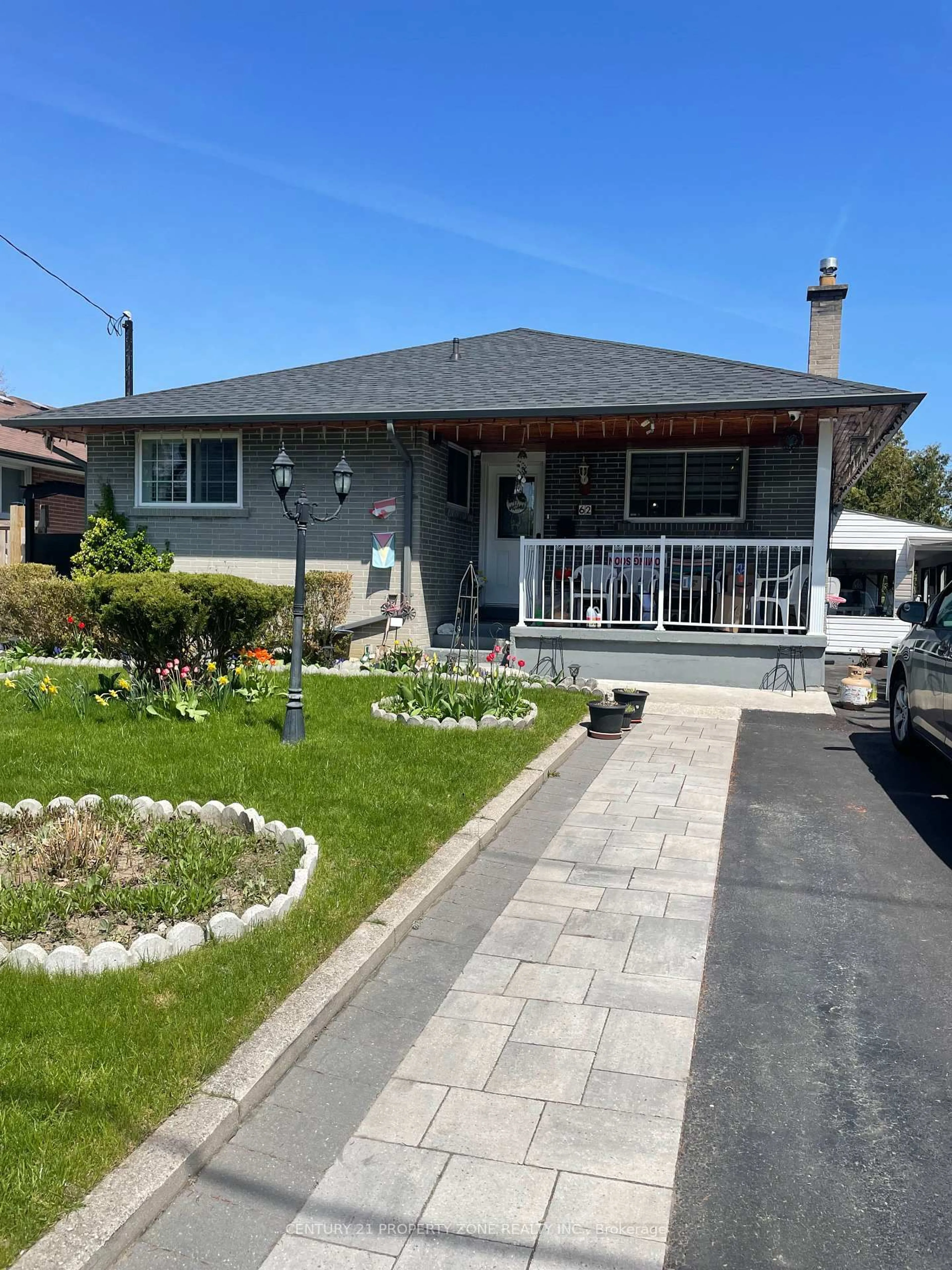 Home with vinyl exterior material, street for 62 Sundance Cres, Toronto Ontario M1G 2M2