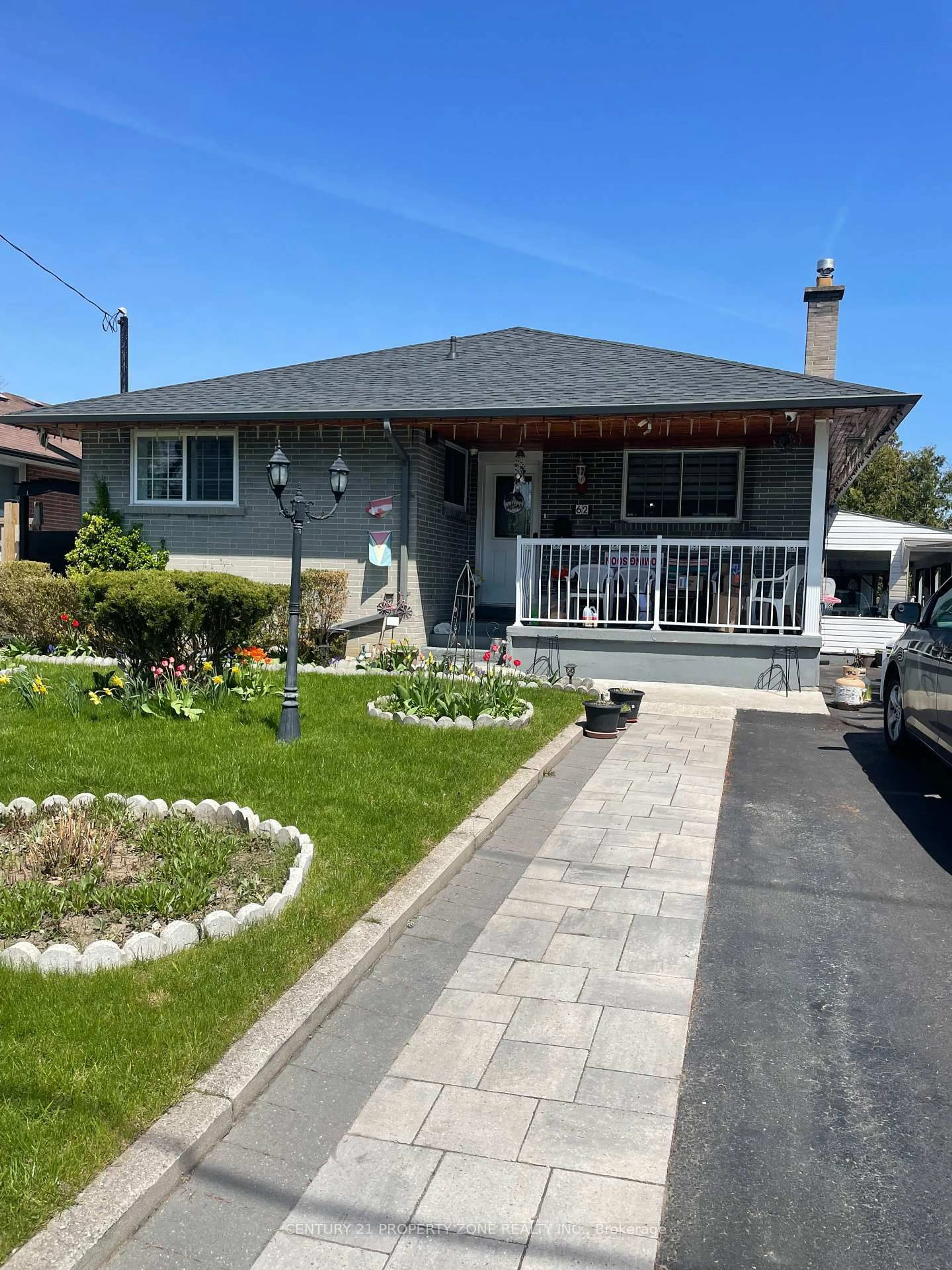 Home with vinyl exterior material, street for 62 Sundance Cres, Toronto Ontario M1G 2M2