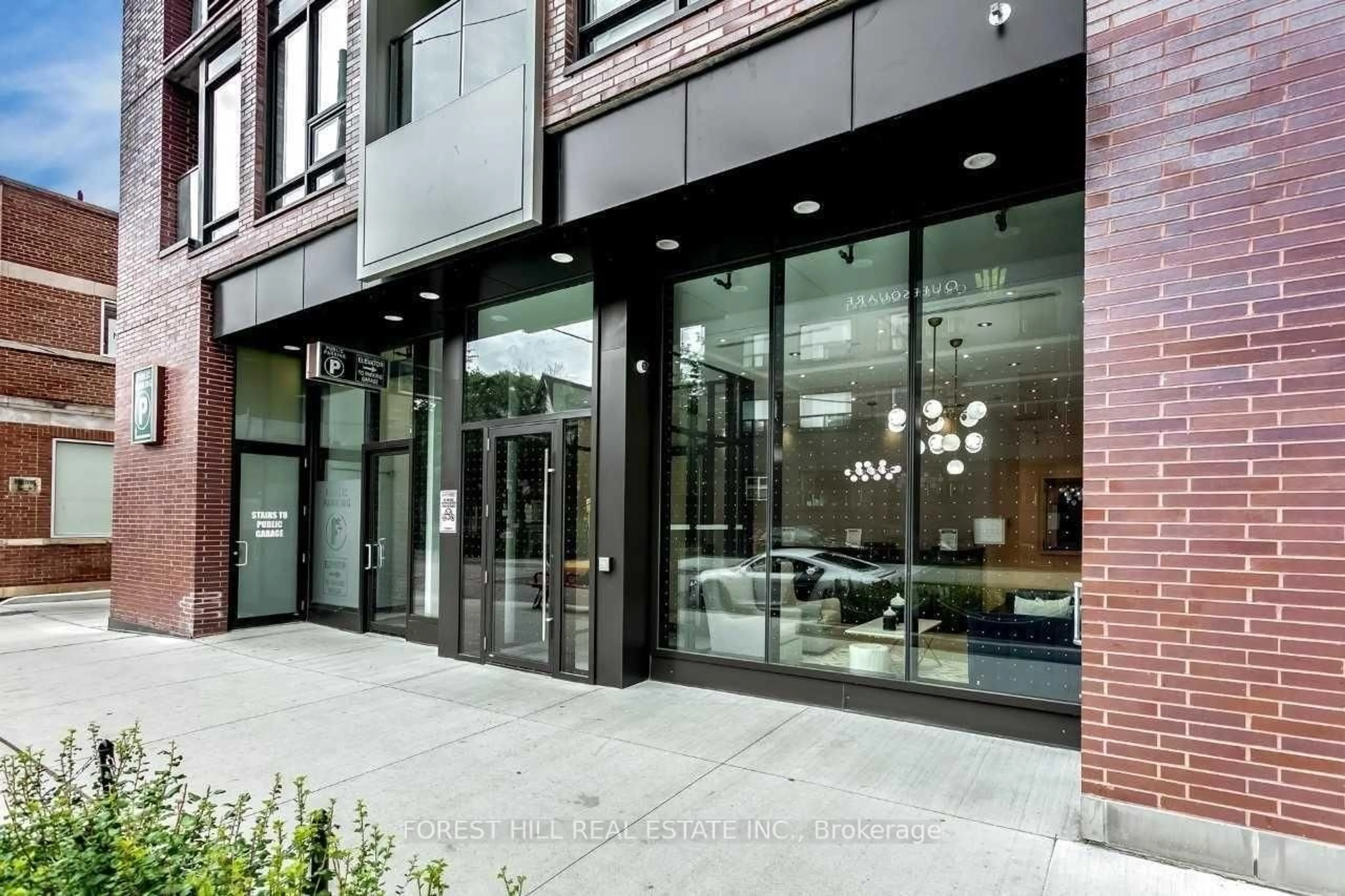 Indoor foyer for 246 Logan Ave #212, Toronto Ontario M4M 0E9