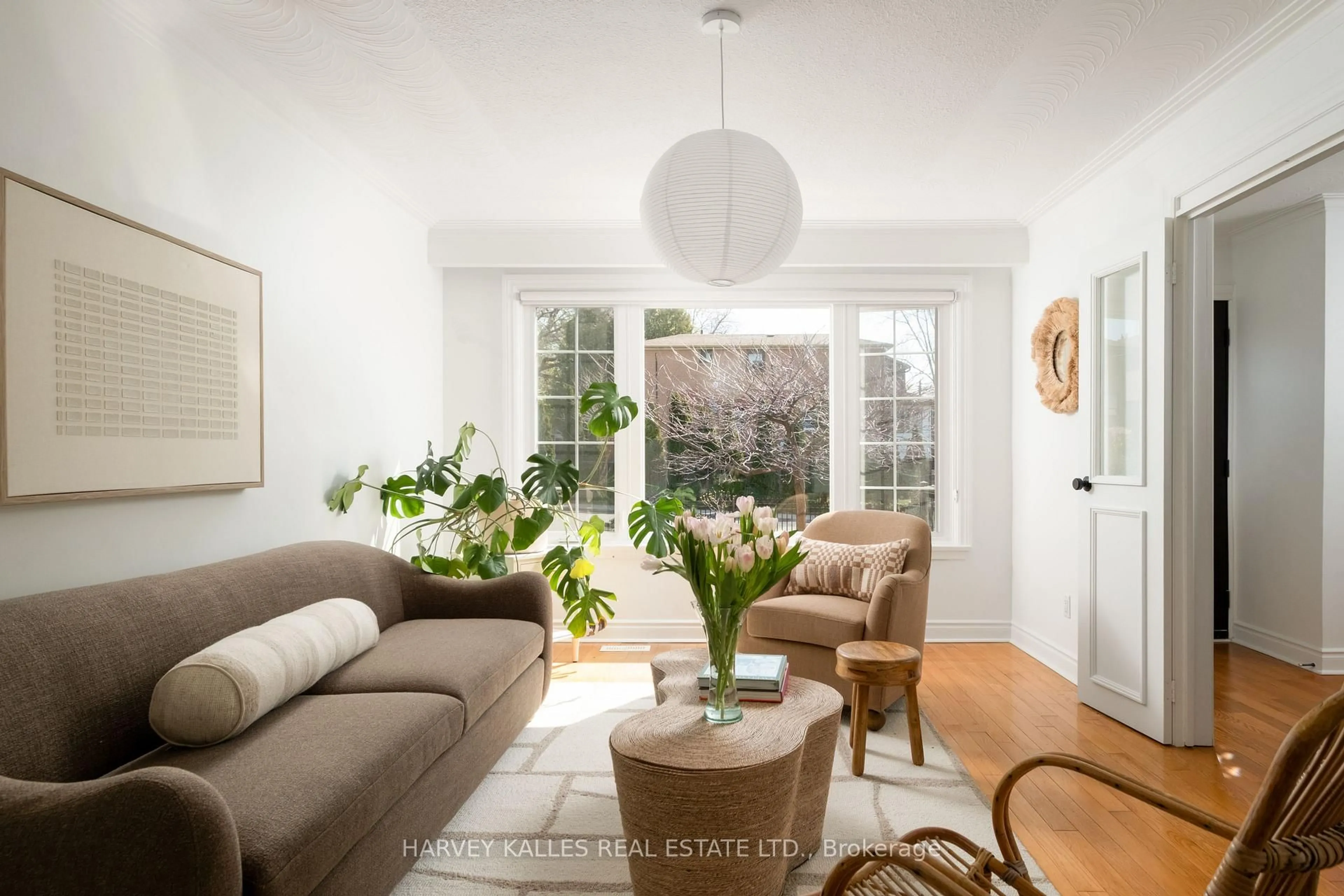 Living room with furniture, unknown for 354 Highfield Rd, Toronto Ontario M4L 2V6