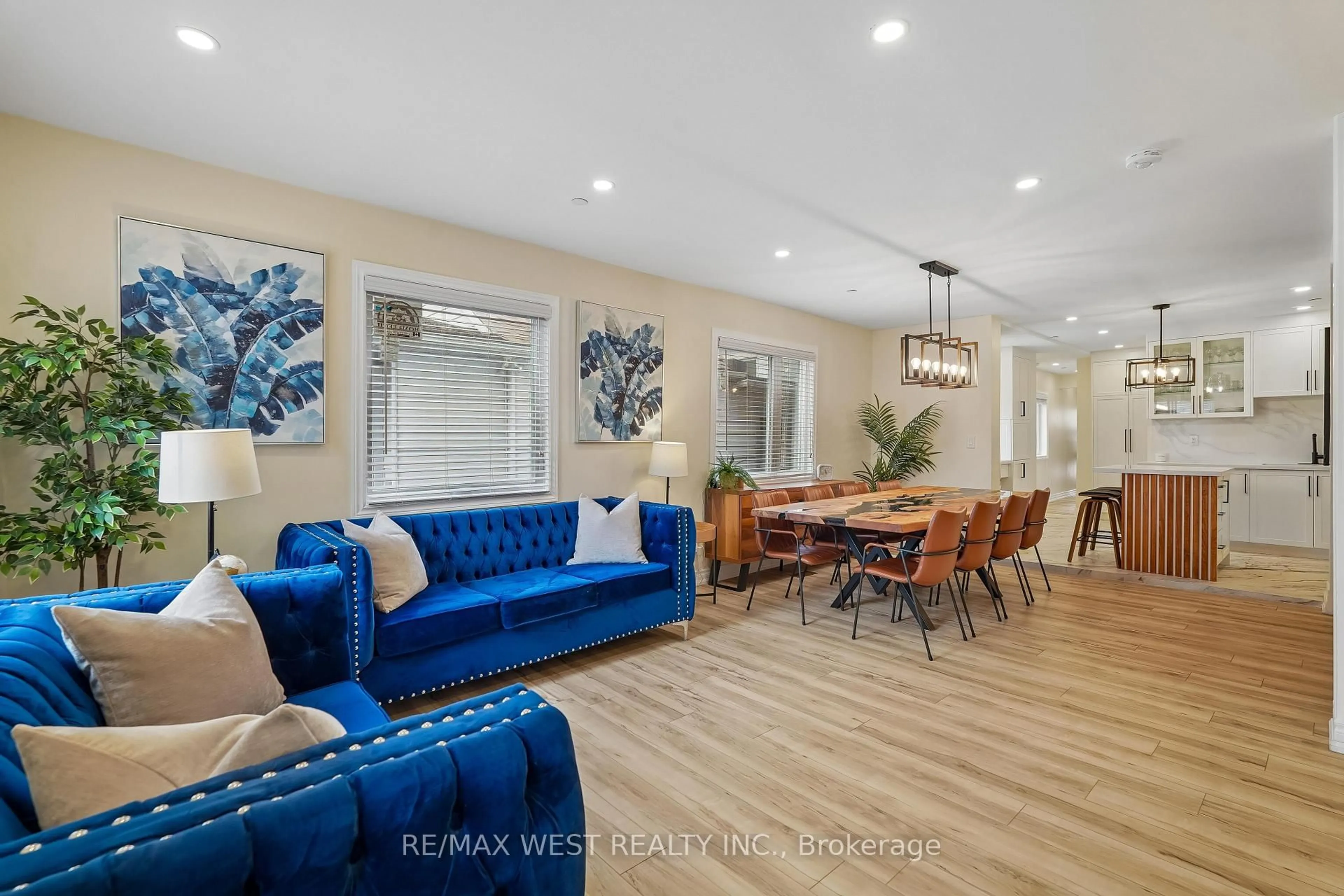 Living room with furniture, unknown for 201 Rhodes Ave, Toronto Ontario M4L 3A2