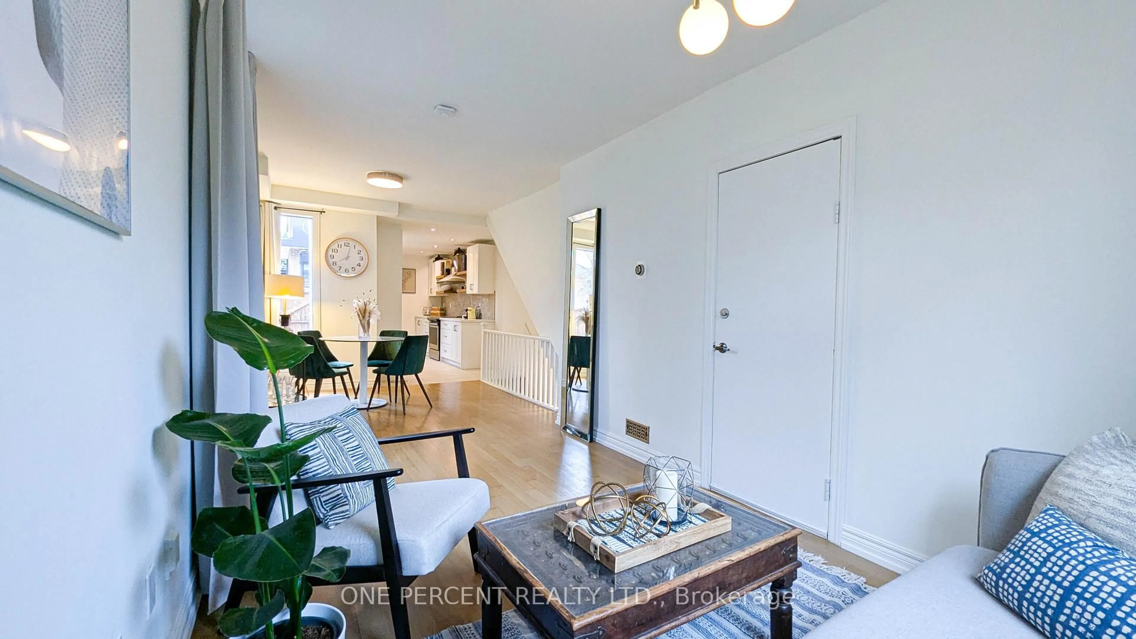 Indoor entryway for 119 De Grassi St, Toronto Ontario M4M 2K5