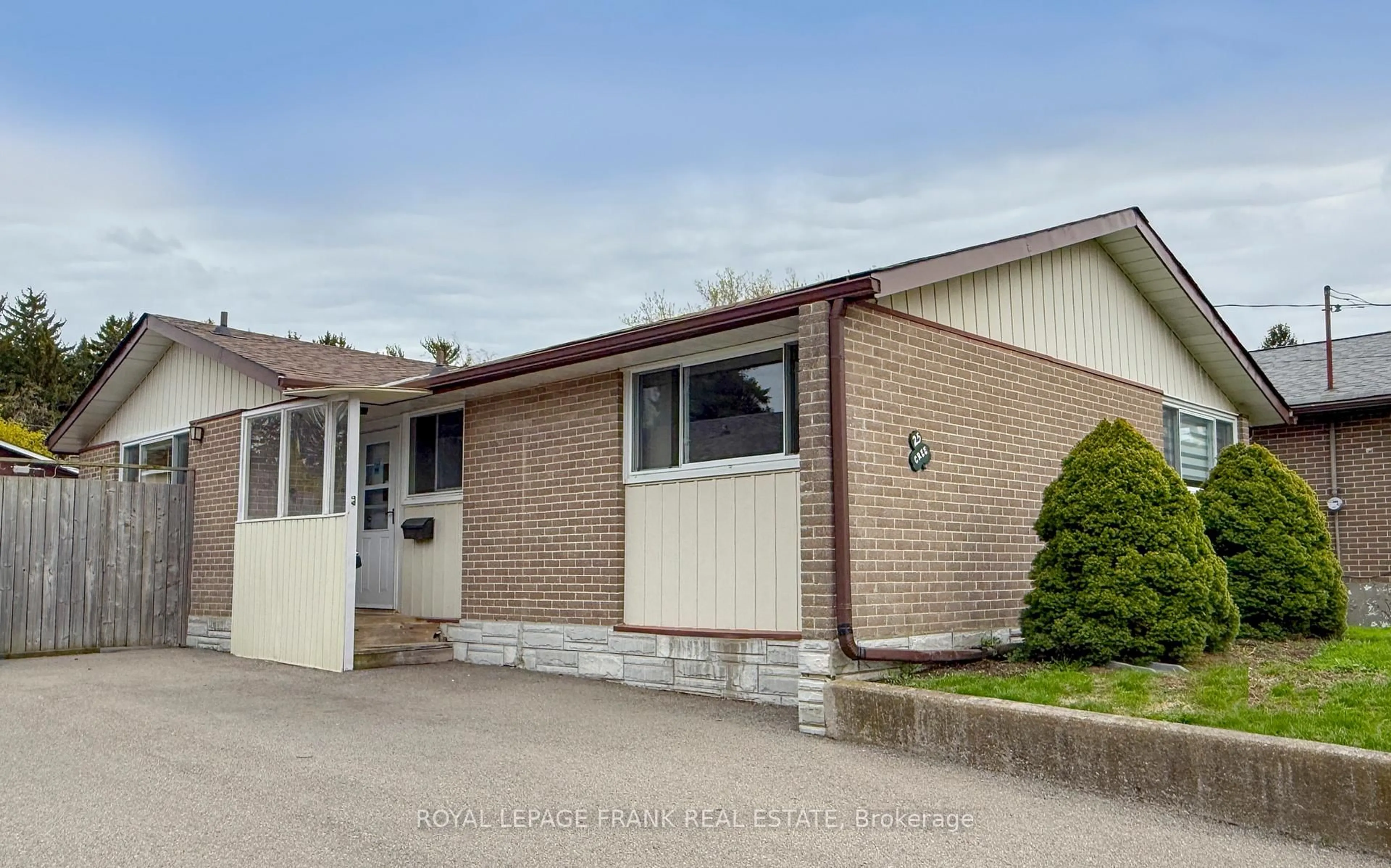 Unknown for 25 Shoreland Cres, Toronto Ontario M1G 1M4