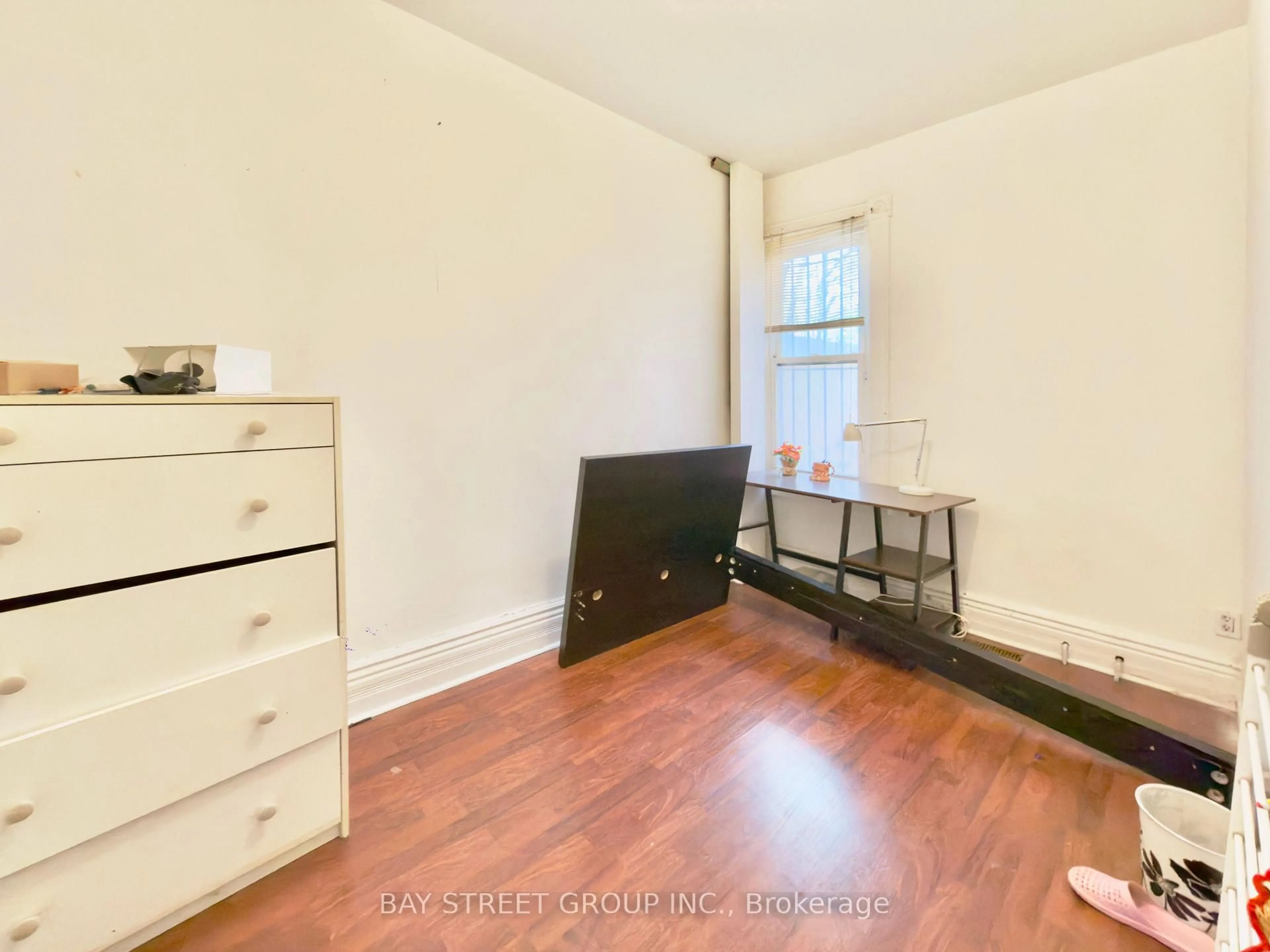 A pic of a room for 182 Boulton Ave, Toronto Ontario M4M 2J9