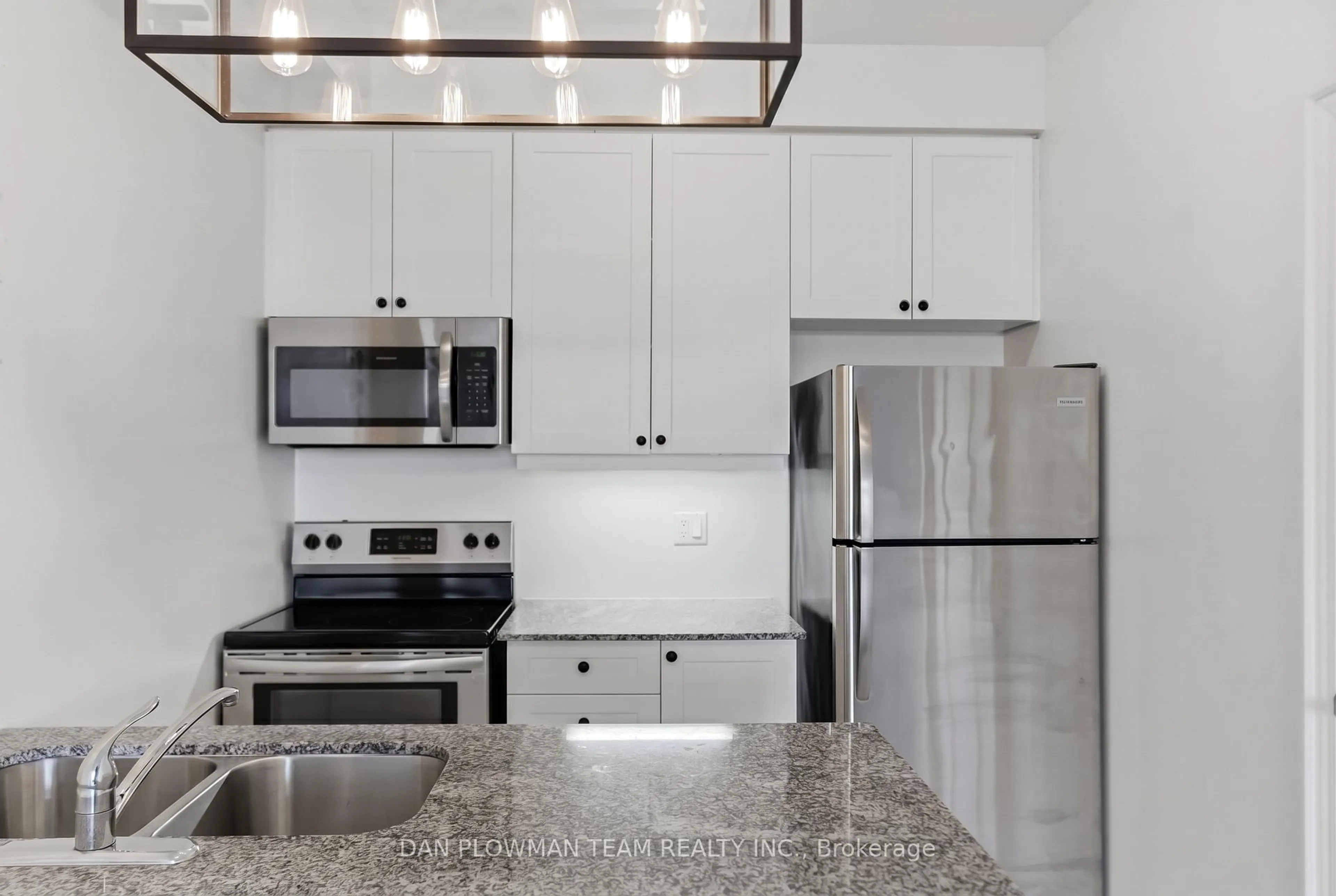 Standard kitchen, unknown for 84 Aspen Springs Dr #419, Clarington Ontario L1C 0V3