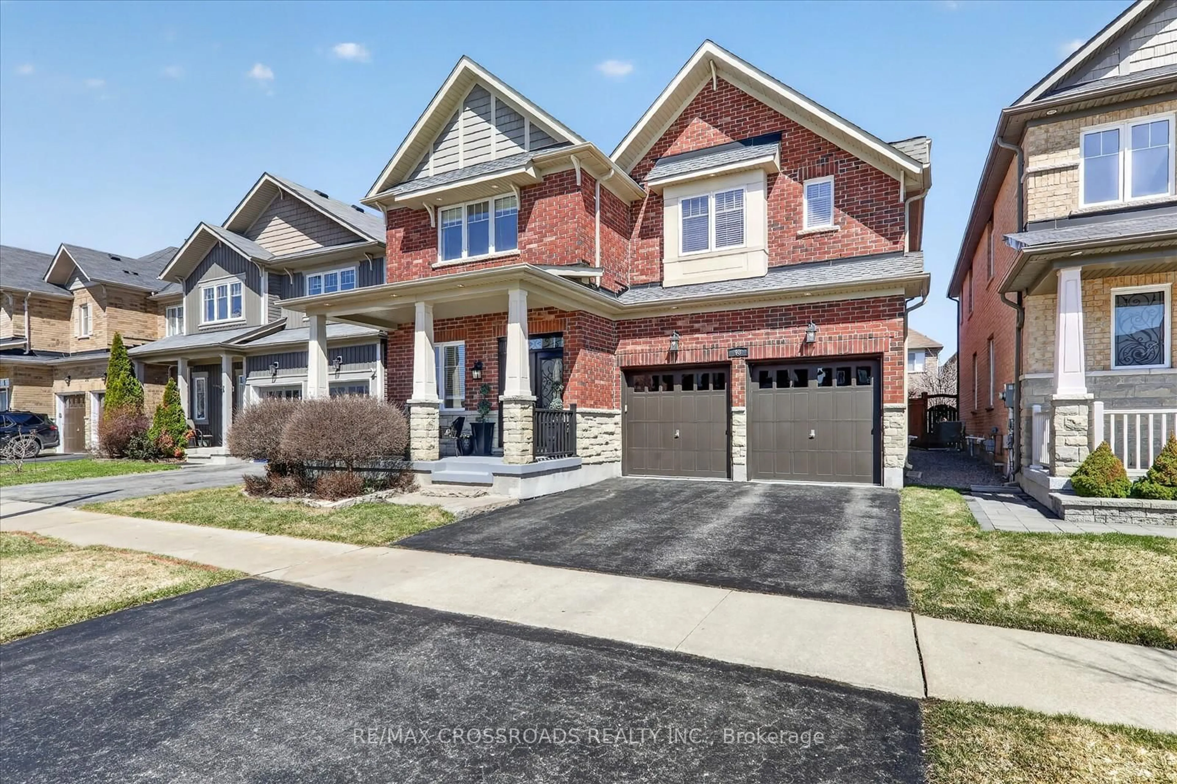 Home with brick exterior material, street for 98 Britannia Ave, Oshawa Ontario L1L 0E8