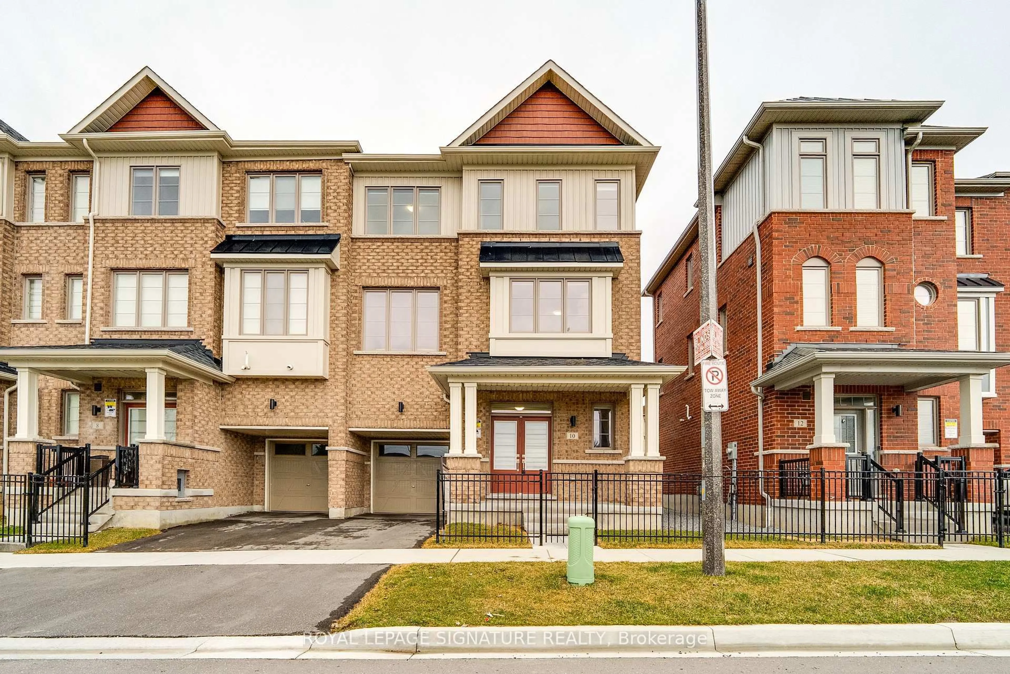 Home with brick exterior material, street for 10 Sobczak Dr, Whitby Ontario L1N 1B3