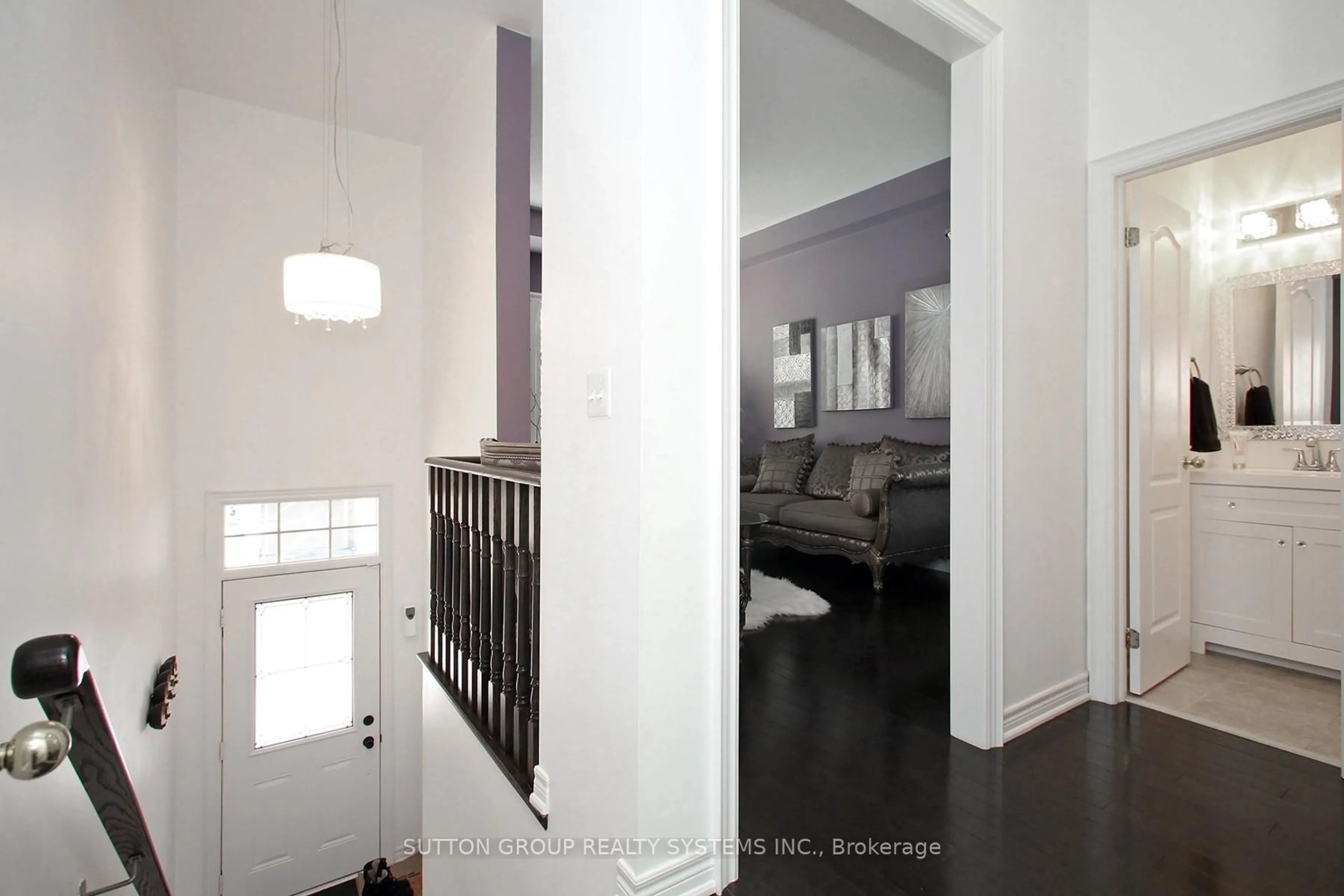 Indoor entryway for 41 Martinworth Lane, Ajax Ontario L1Z 0L1