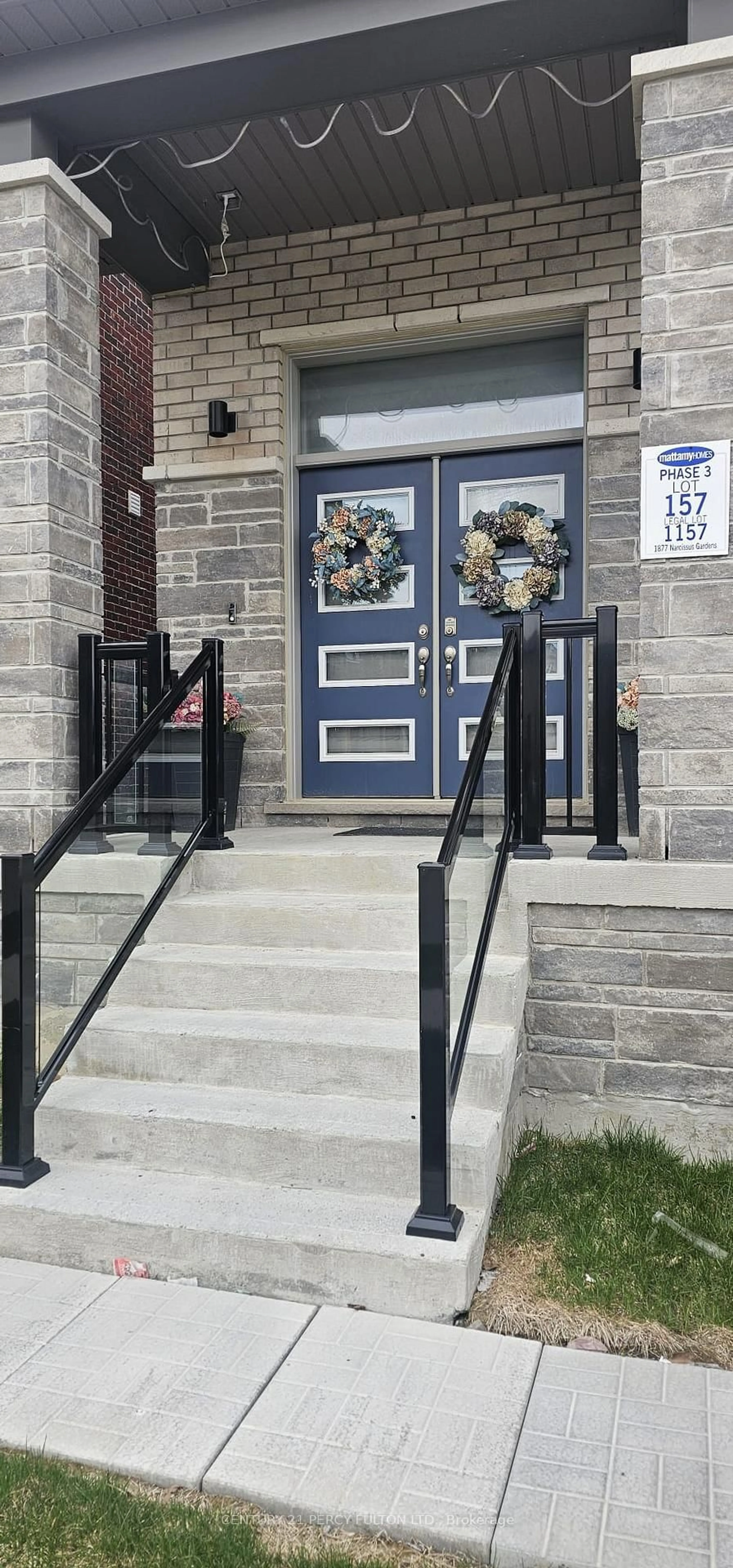Unknown for 1877 Narcissus Gdns, Pickering Ontario L1Y 0B6