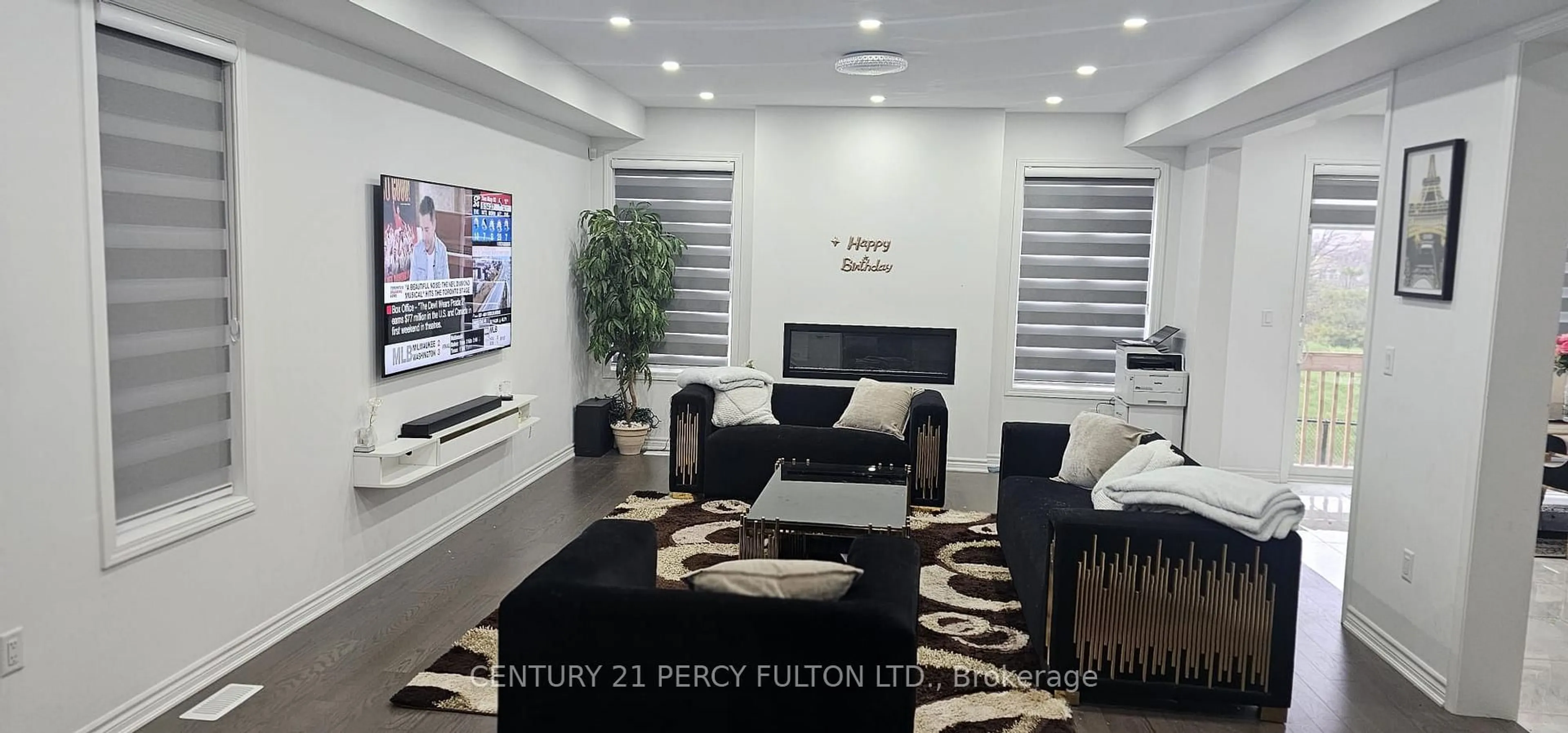 Lobby for 1877 Narcissus Gdns, Pickering Ontario L1Y 0B6