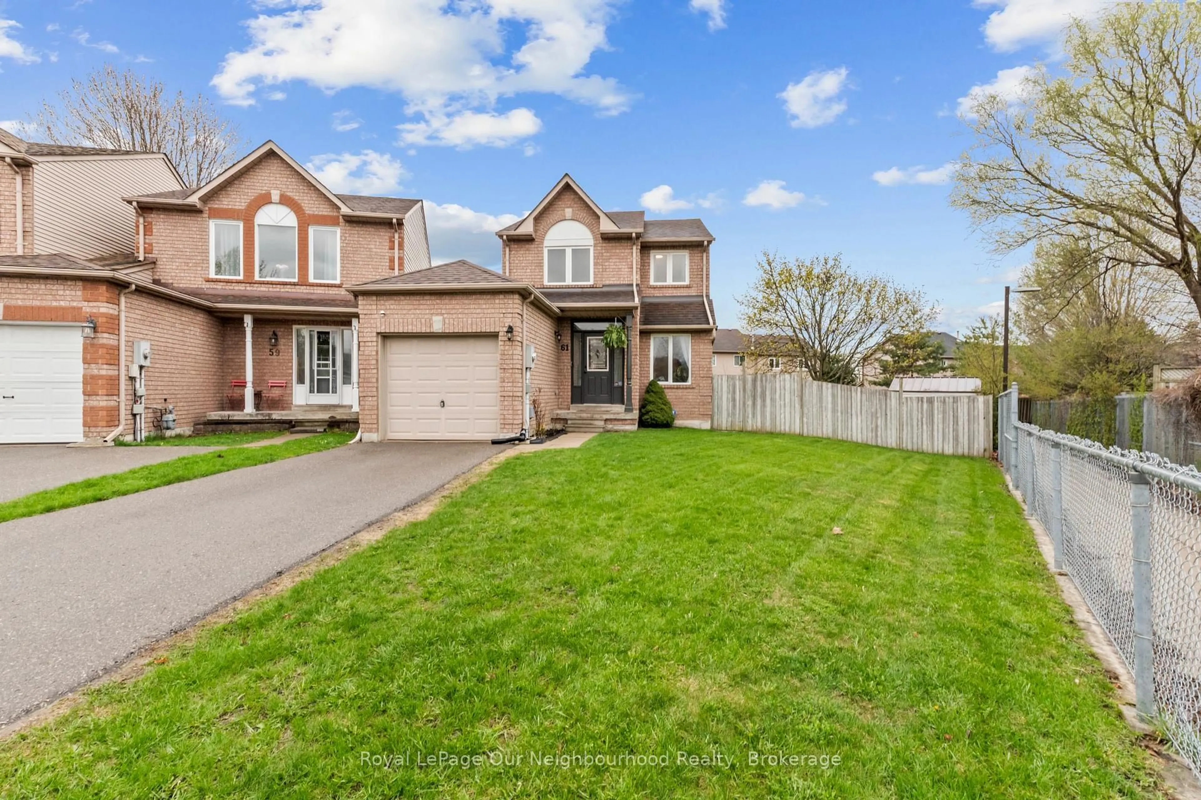 Home with brick exterior material, street for 61 Fry Cres, Clarington Ontario L1C 4Y3