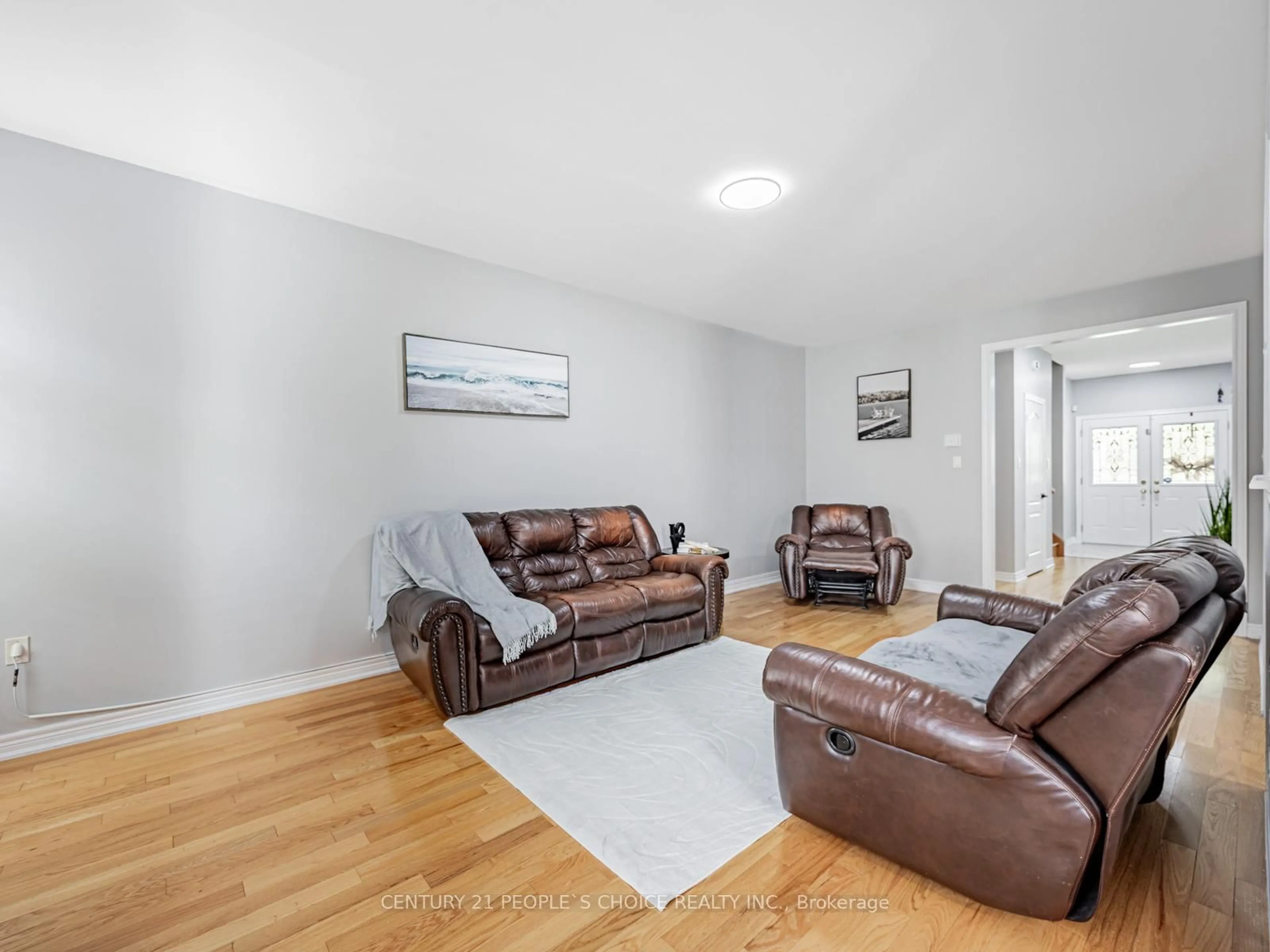 Living room with furniture, unknown for 118A MANSE Rd, Toronto Ontario M1E 3V1