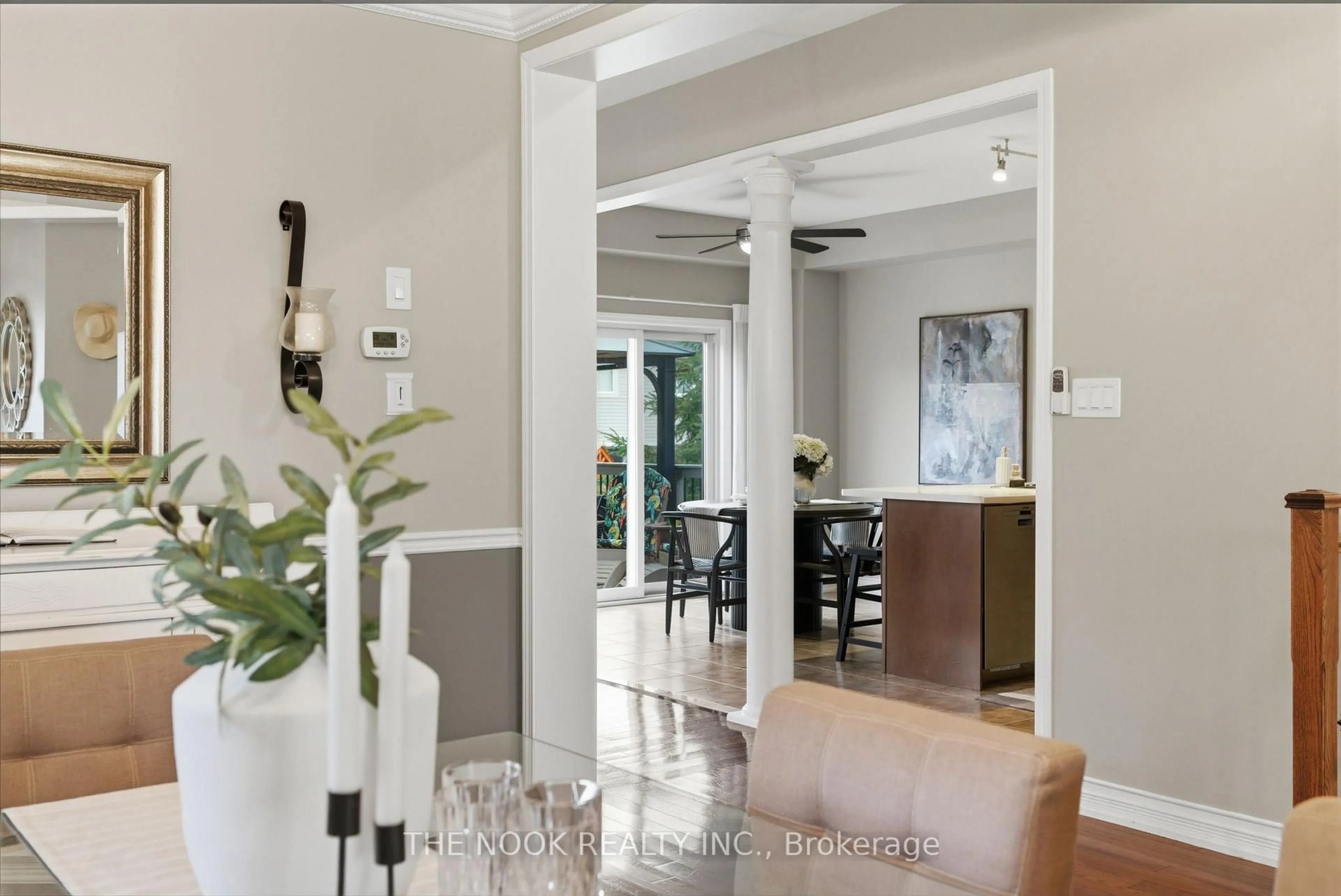 Indoor entryway for 369 Longworth Ave, Clarington Ontario L1C 0E2
