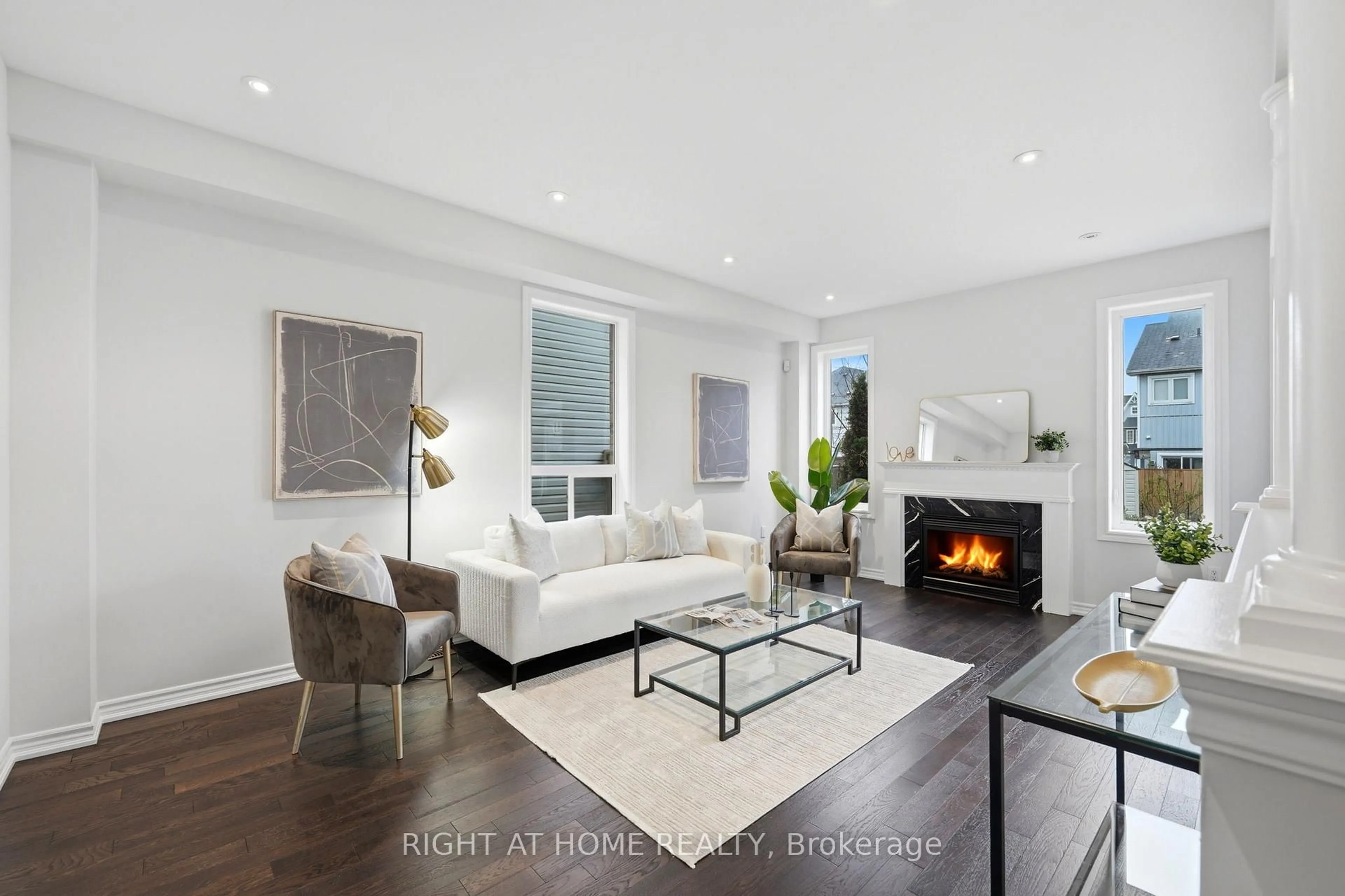 Living room with furniture, unknown for 9 Shrewsbury Dr, Whitby Ontario L1M 0C9