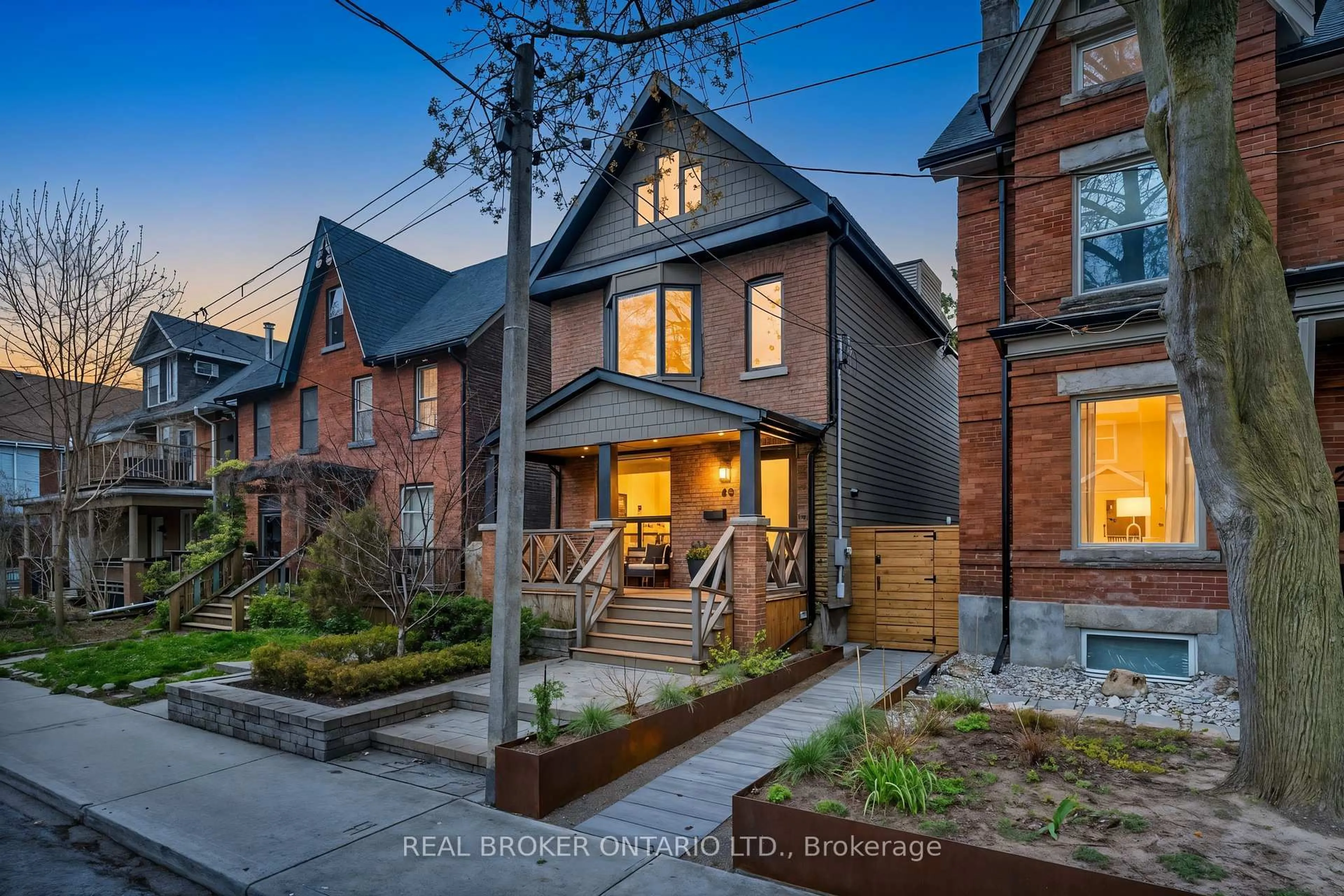 Home with brick exterior material, street for 40 Brooklyn Ave, Toronto Ontario M4M 2X5