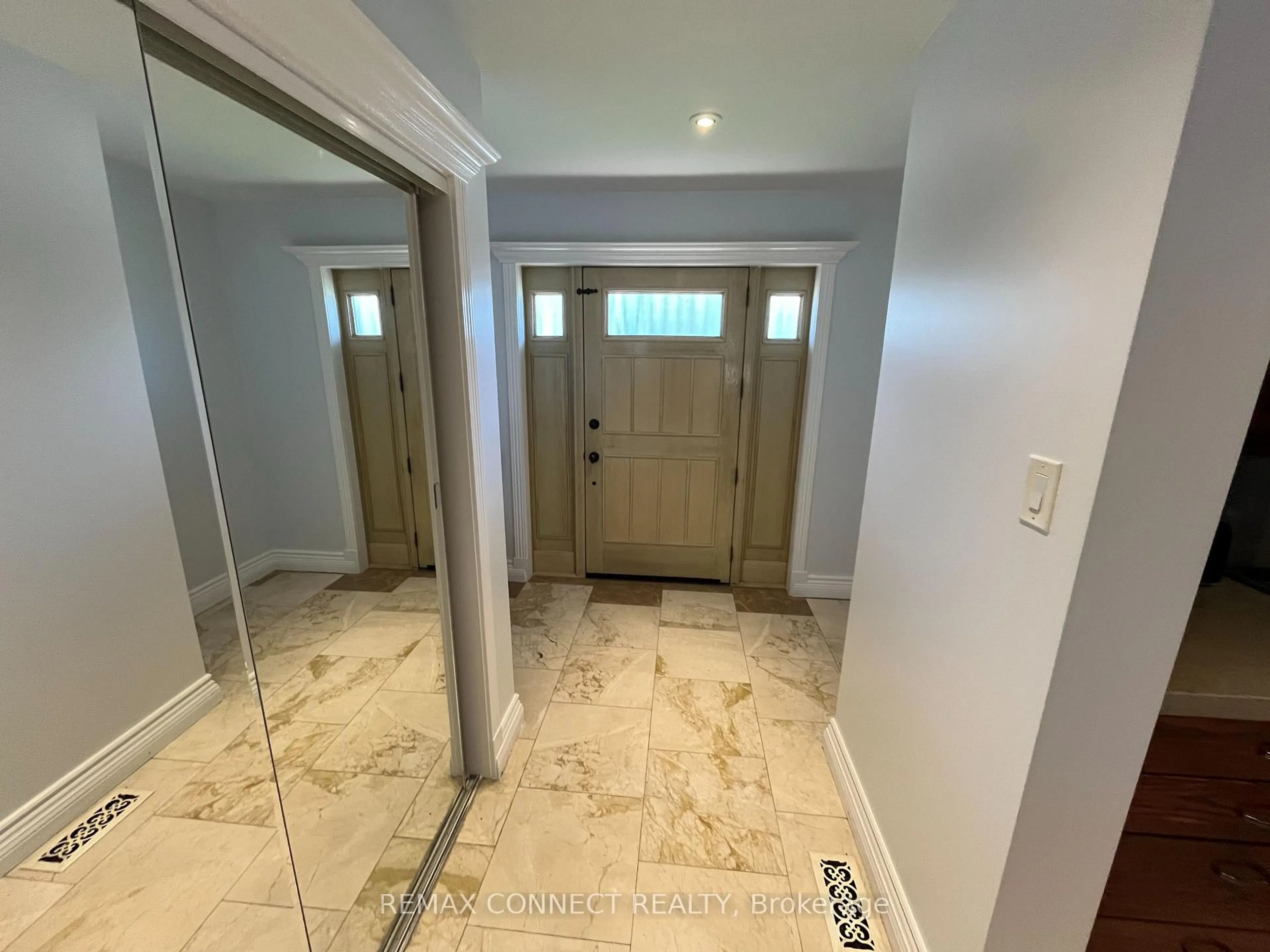 Indoor entryway for 12 Brock St, Ajax Ontario L1S 1T1