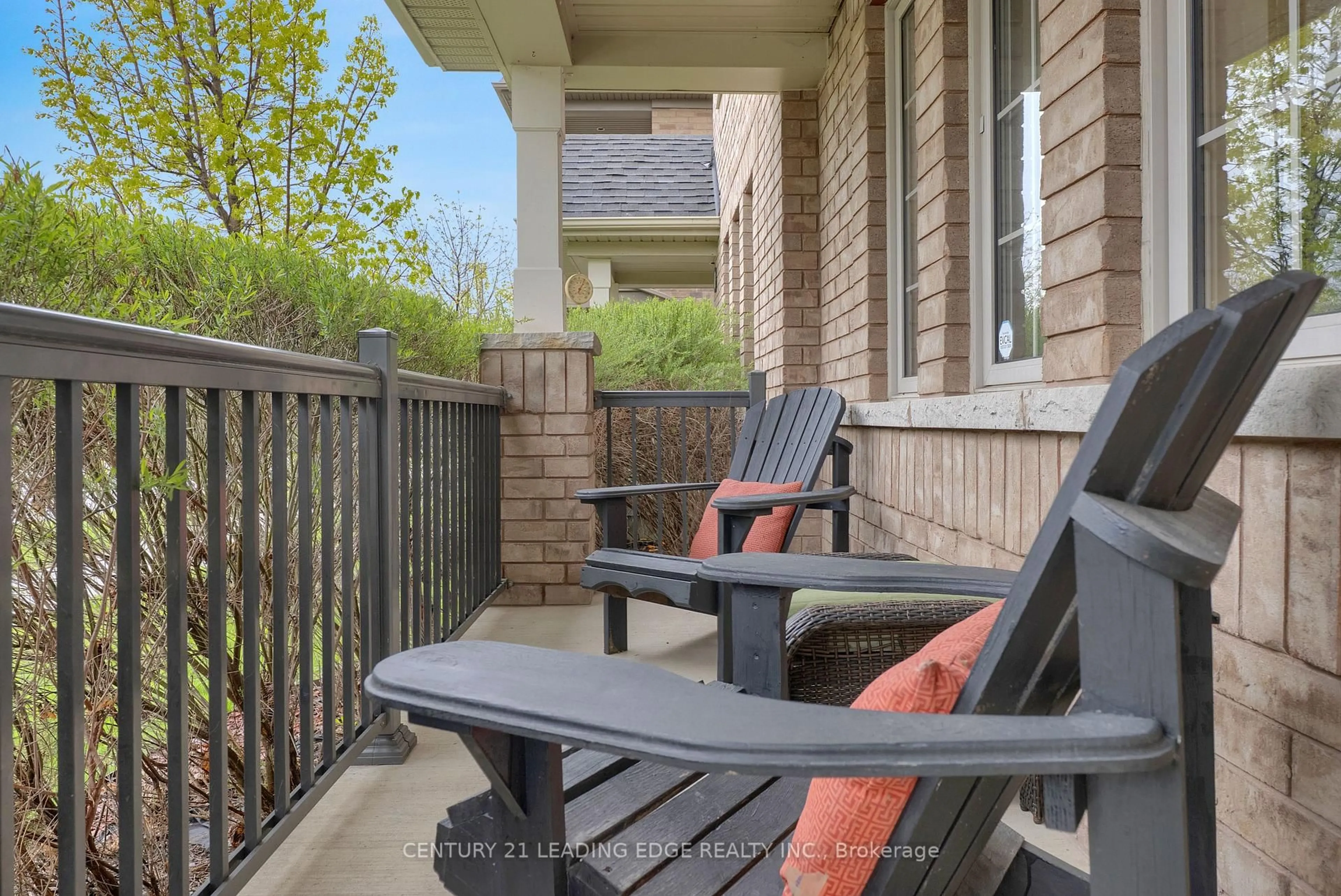 Patio, street for 178 Britannia Ave, Oshawa Ontario L1L 0G9