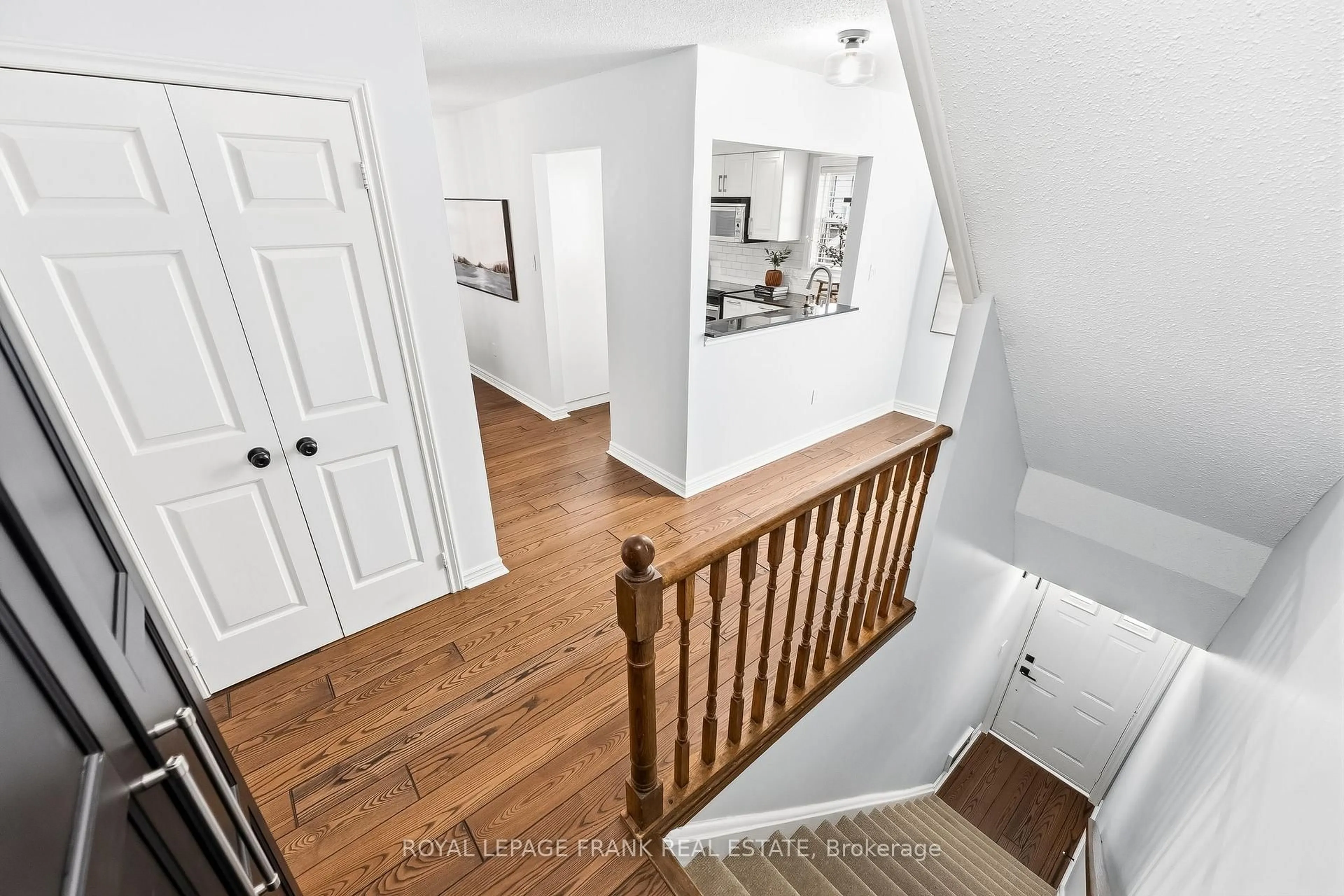 Indoor entryway for 1663 Nash Rd #D8, Clarington Ontario L1E 1S8