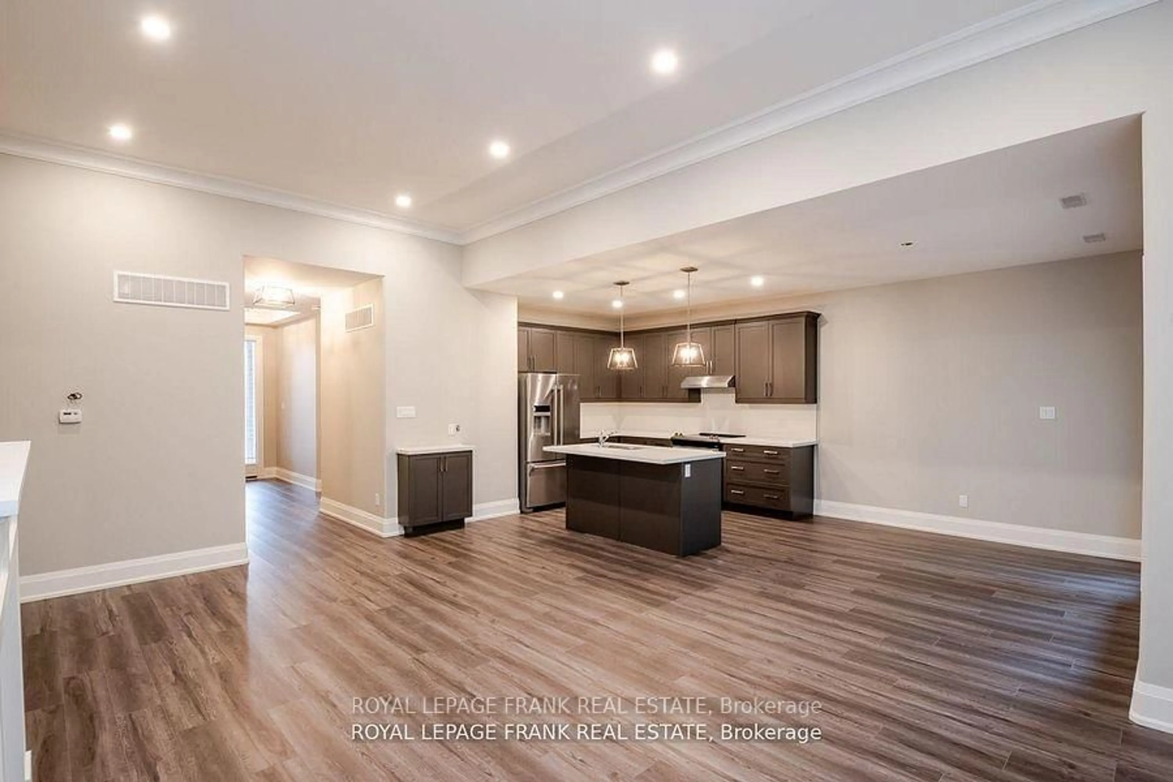 Open concept kitchen, wood/laminate floor for 16040 Simcoe St, Scugog Ontario L9L 1S7