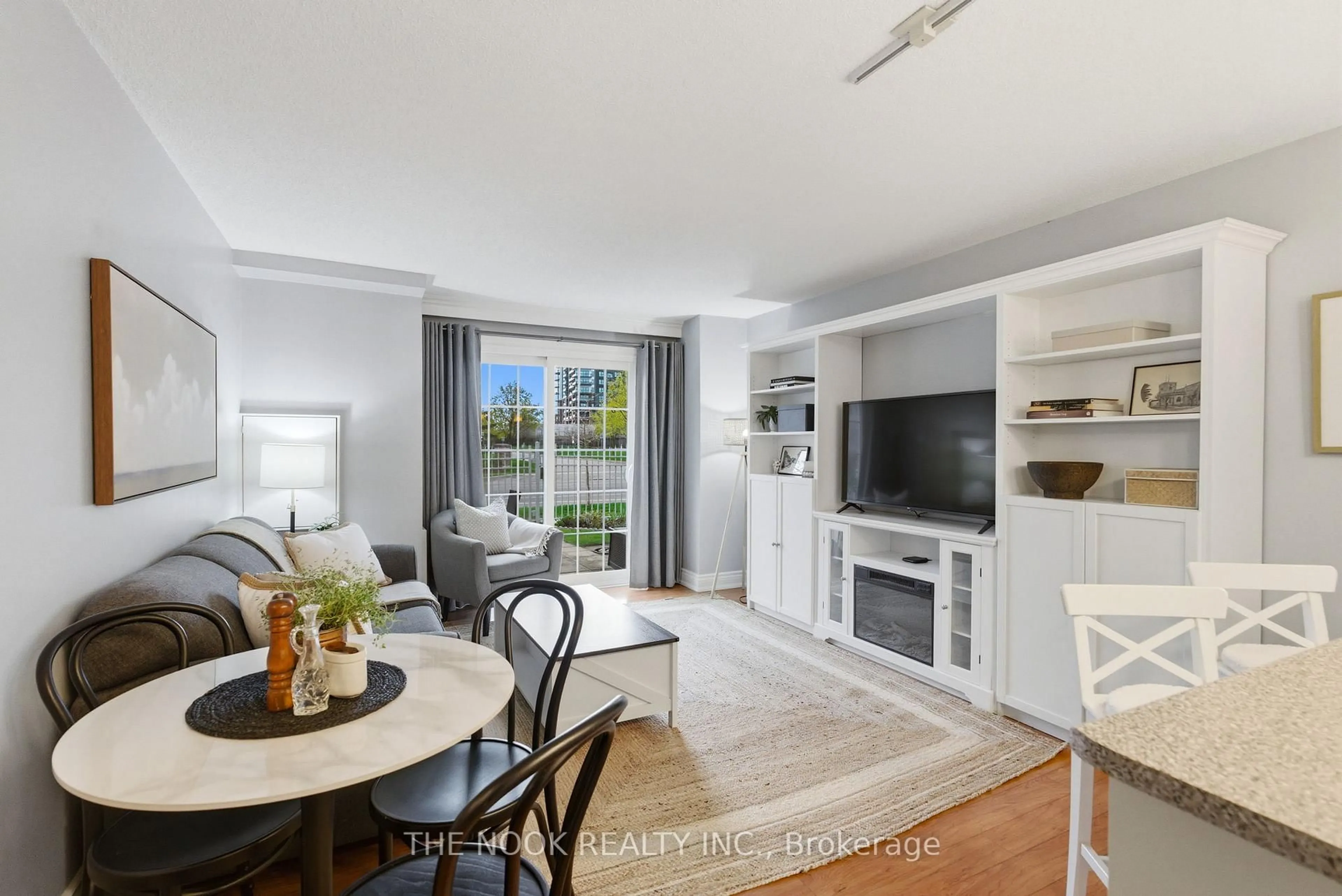 Living room with furniture, unknown for 91 Aspen Springs Dr #107, Clarington Ontario L1C 5J9