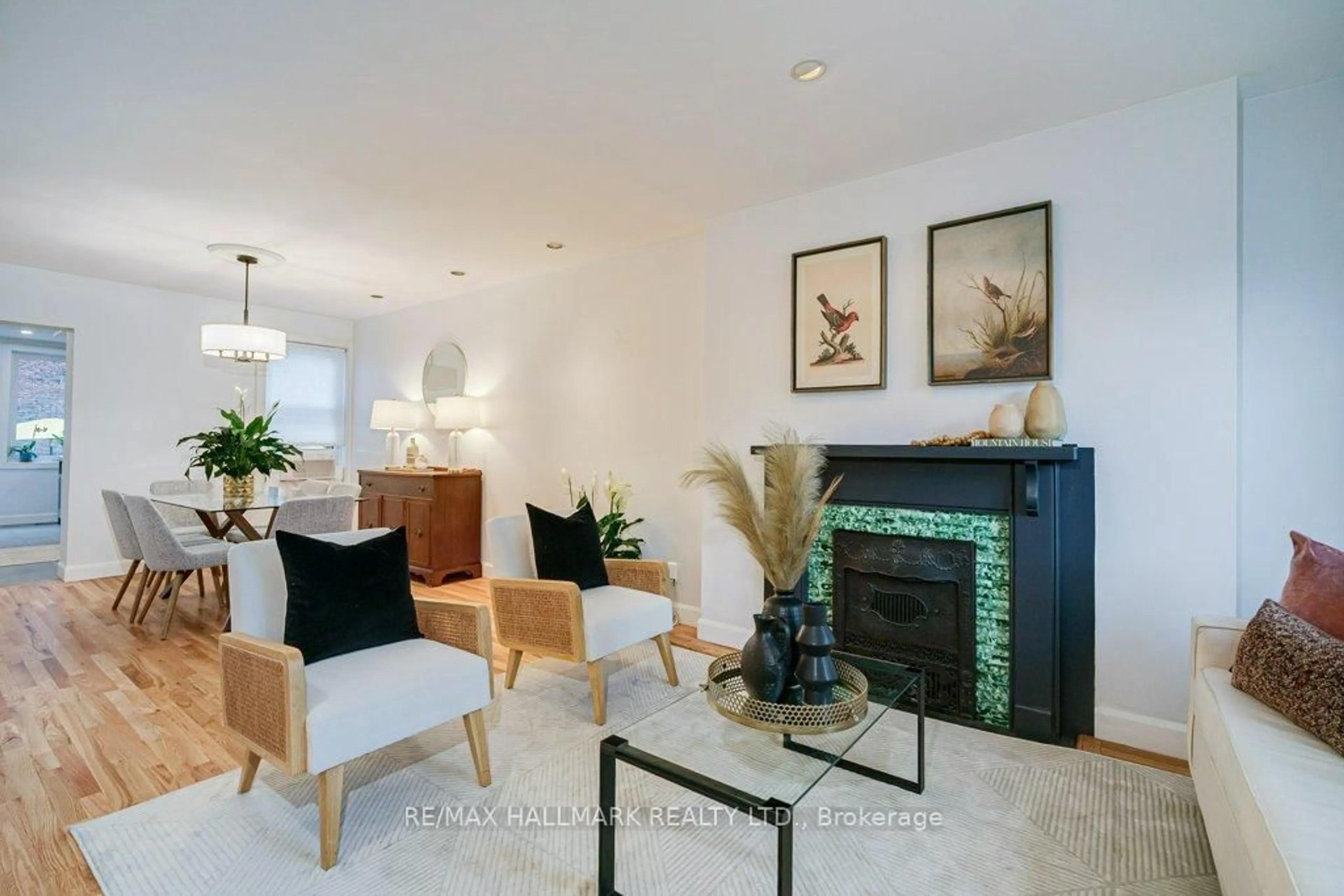 Living room with furniture, unknown for 119 Coady Ave, Toronto Ontario M4M 2Y9