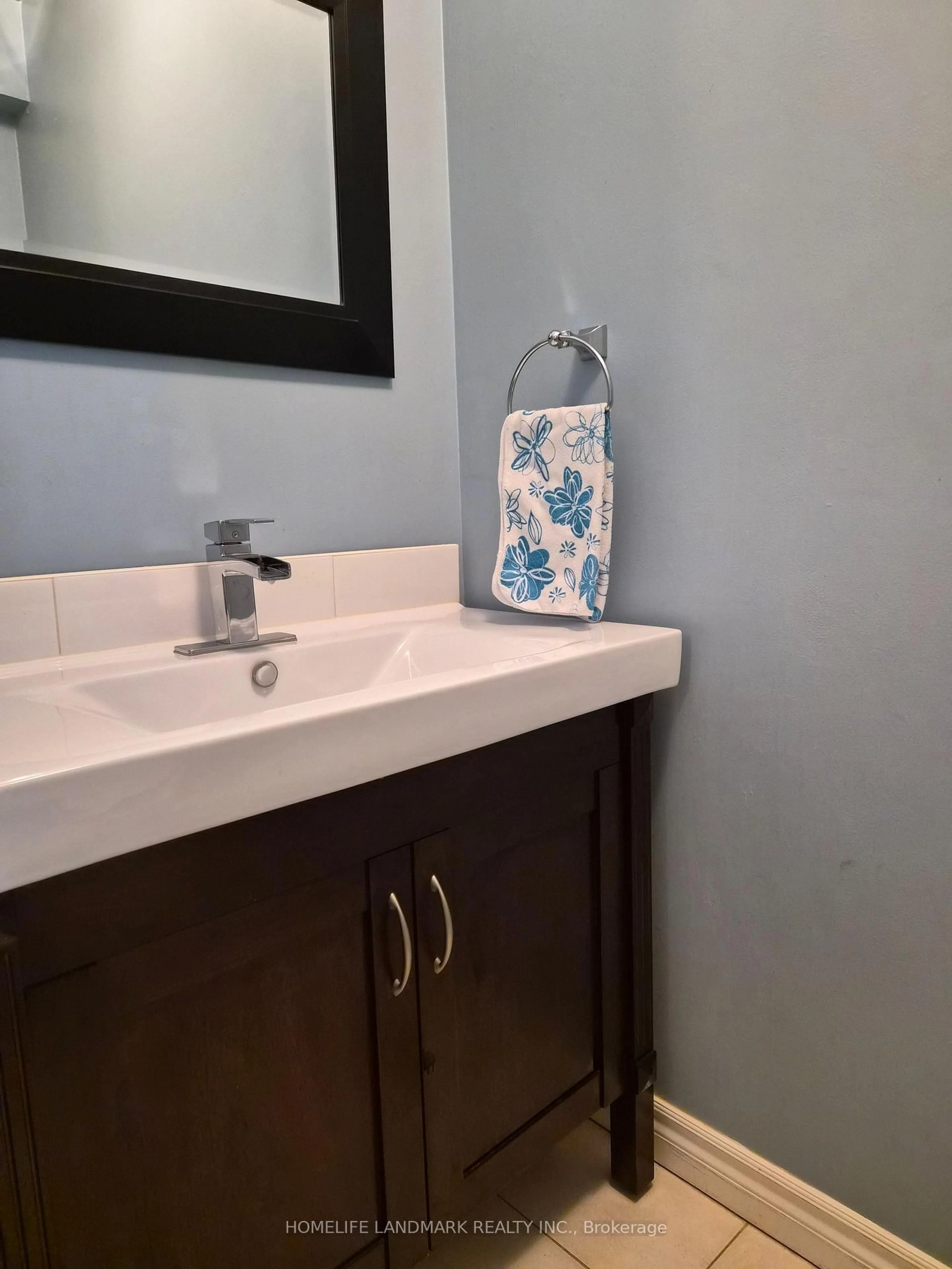 Contemporary bathroom, ceramic/tile floor for 81 Brimwood Blvd, Toronto Ontario M1V 1E3