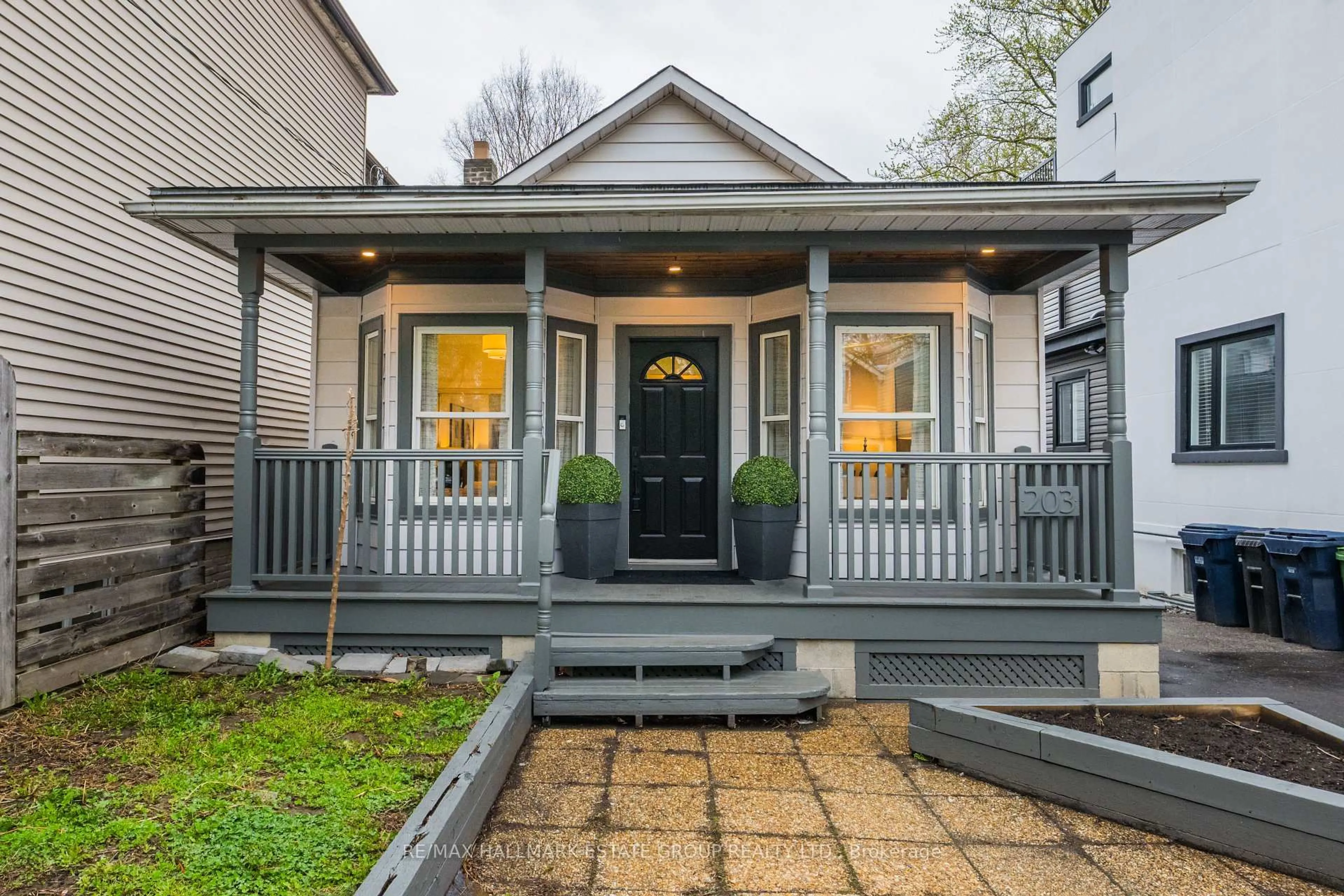 Unknown for 203 Rhodes Ave, Toronto Ontario M4L 3A2