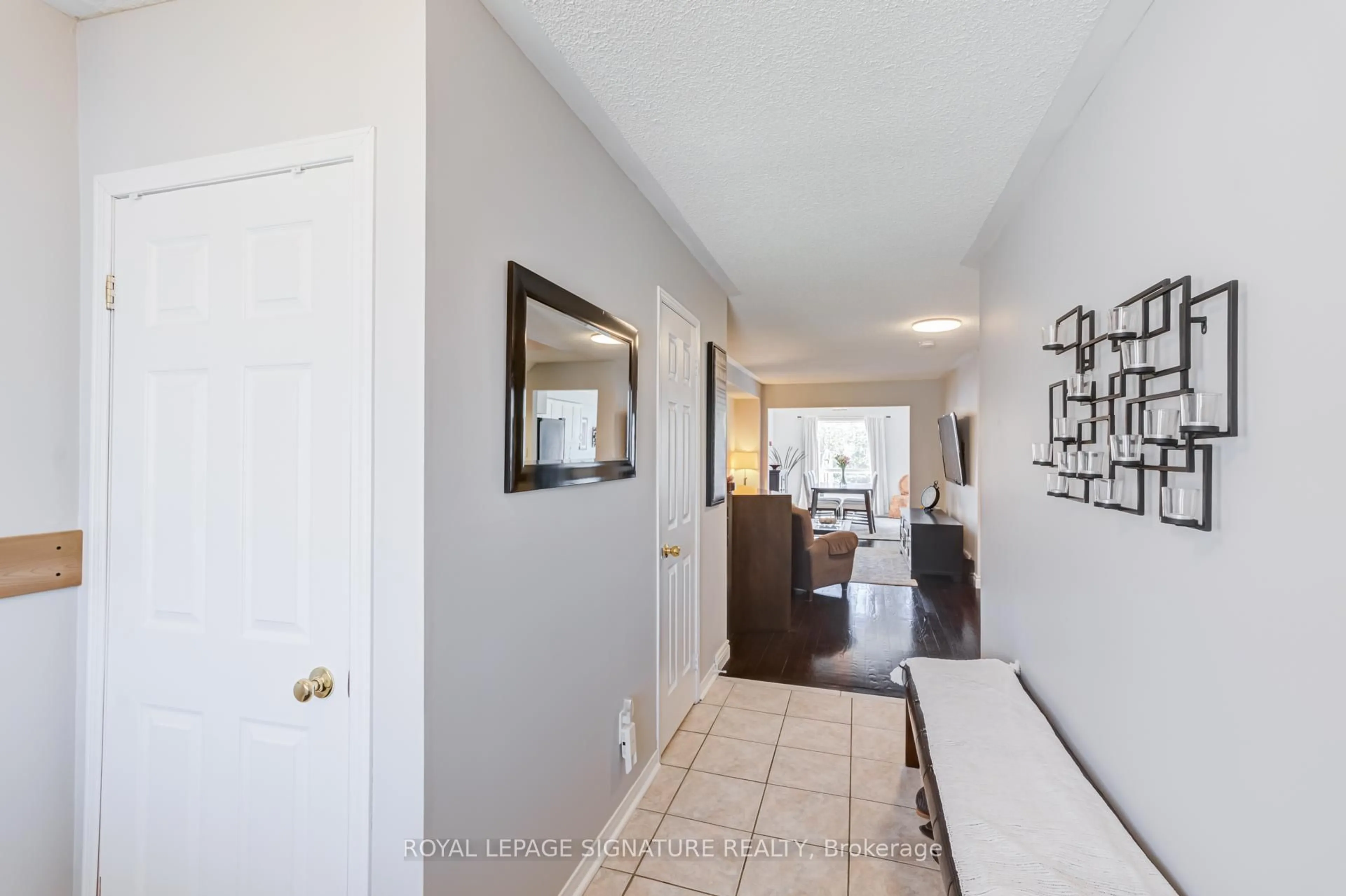 Indoor entryway for 25 Beadle Dr, Ajax Ontario L1S 7P1
