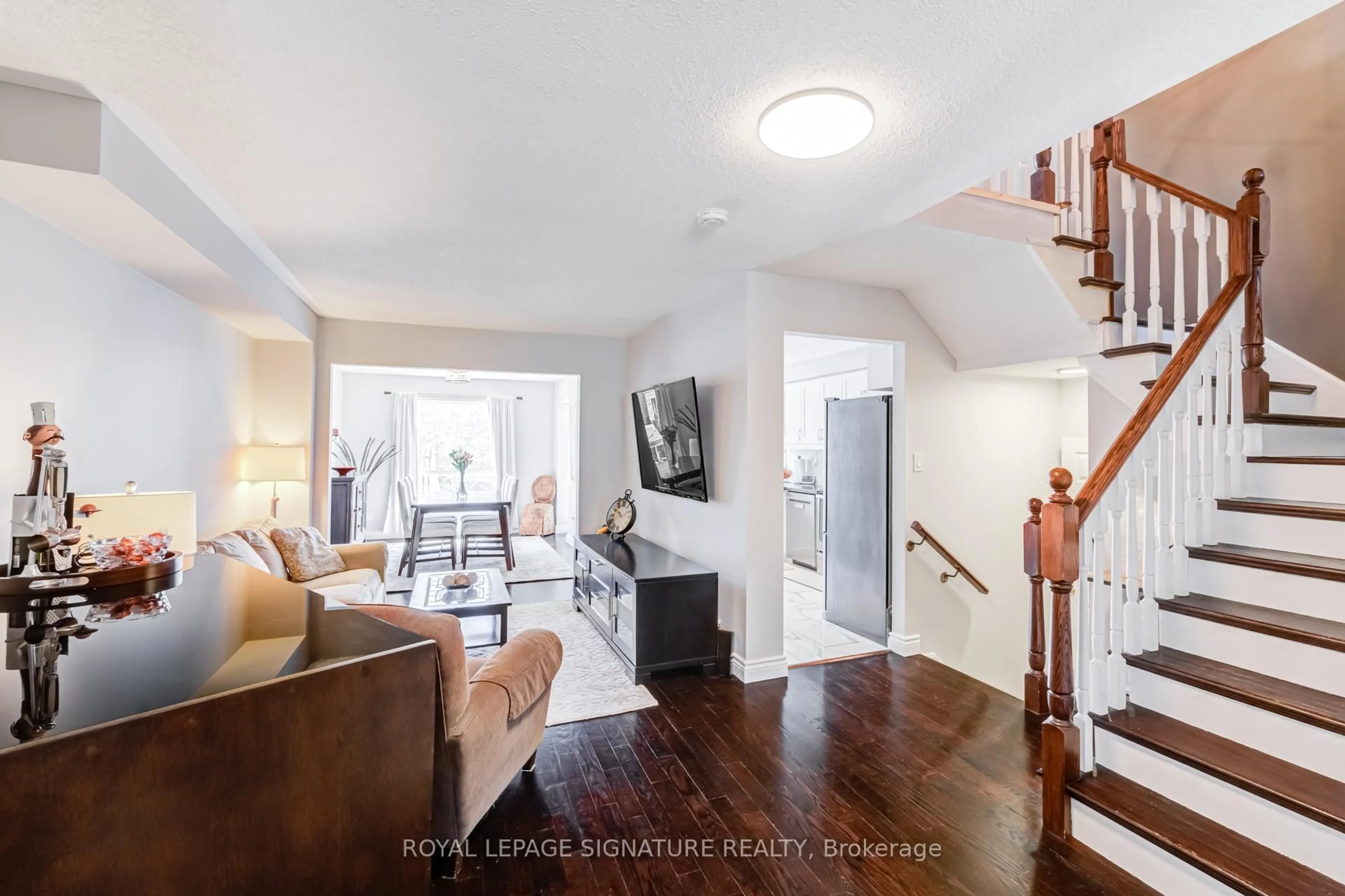Unknown for 25 Beadle Dr, Ajax Ontario L1S 7P1