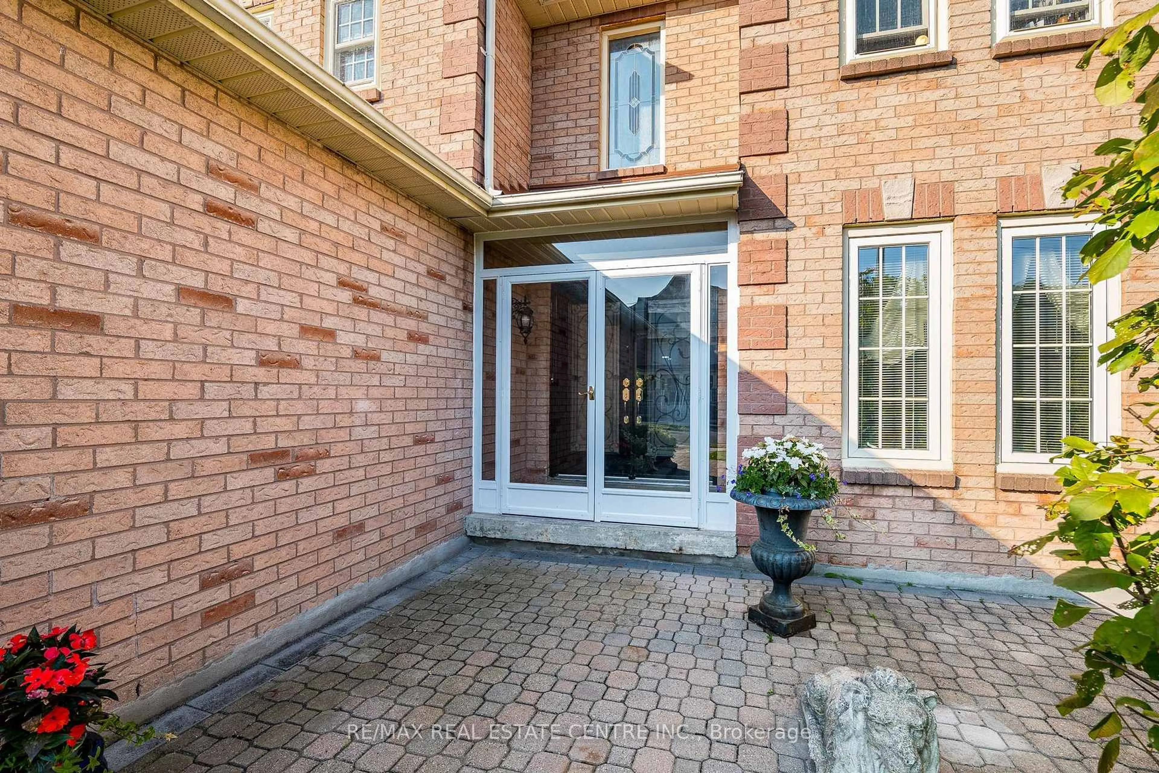 Unknown for 490 Old Harwood Ave, Ajax Ontario L1T 3L1