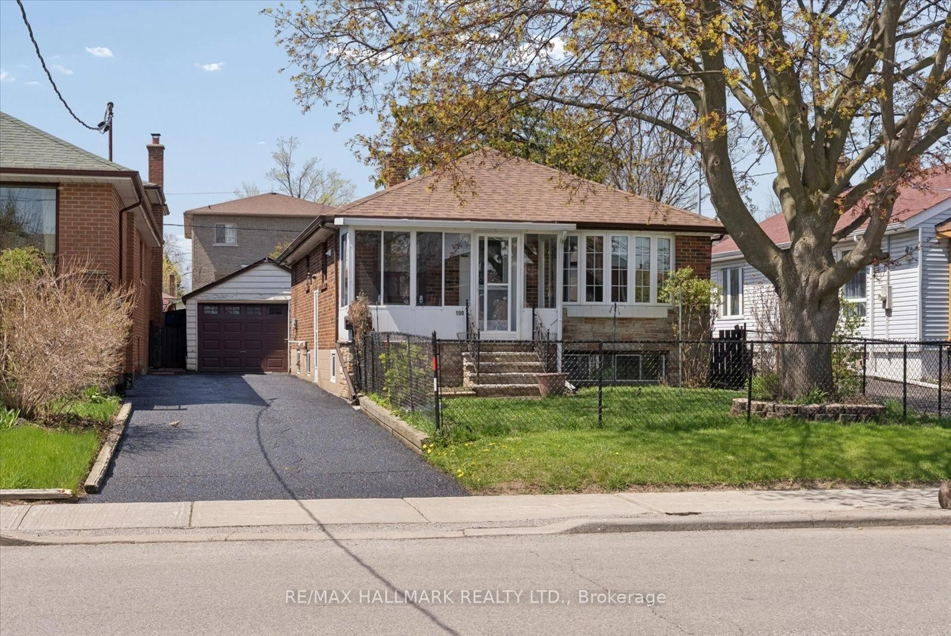 Home with brick exterior material, street for 100 Huntington Ave, Toronto Ontario M1K 4L5
