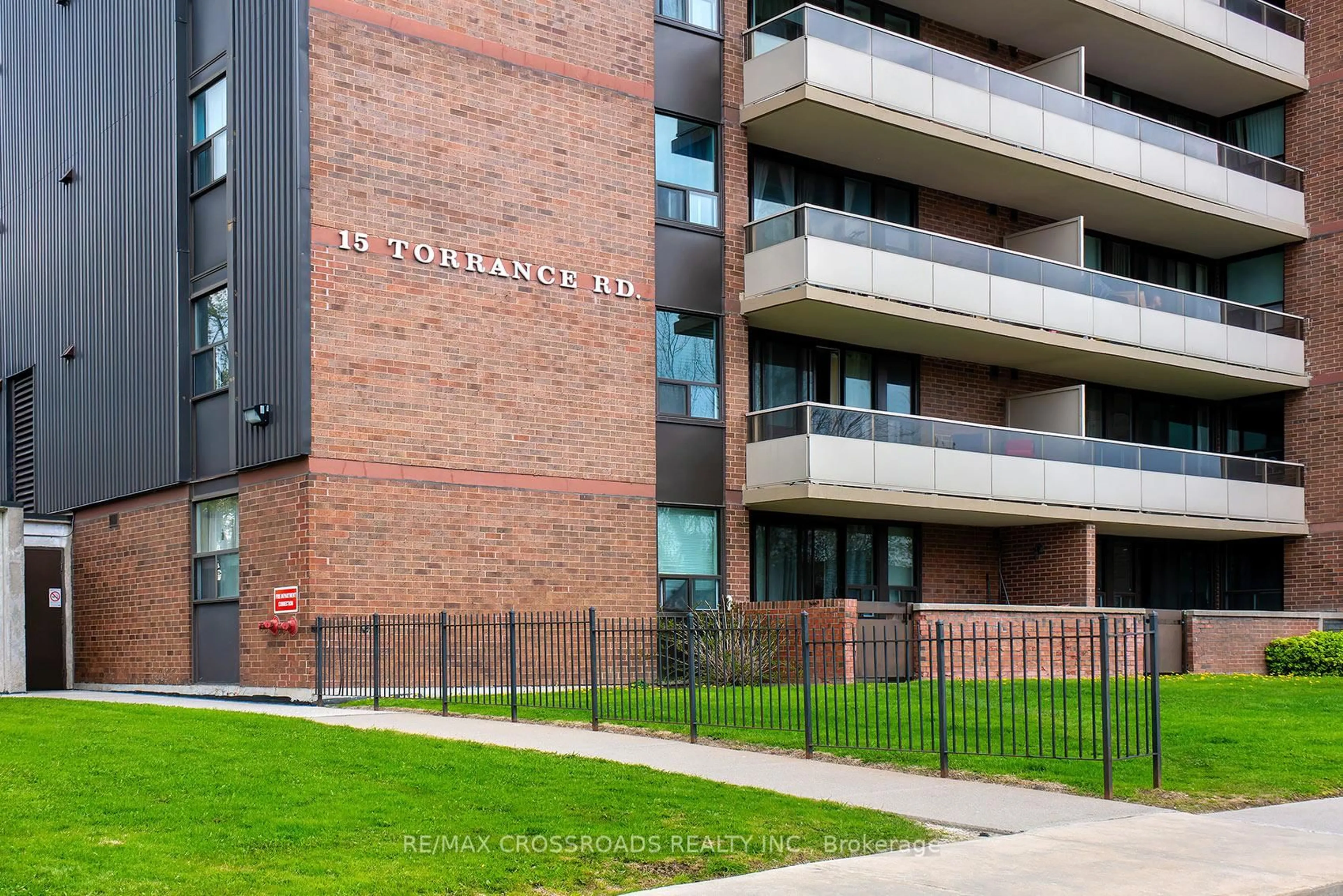 Unknown for 15 Torrance Rd #211, Toronto Ontario M1J 3K2