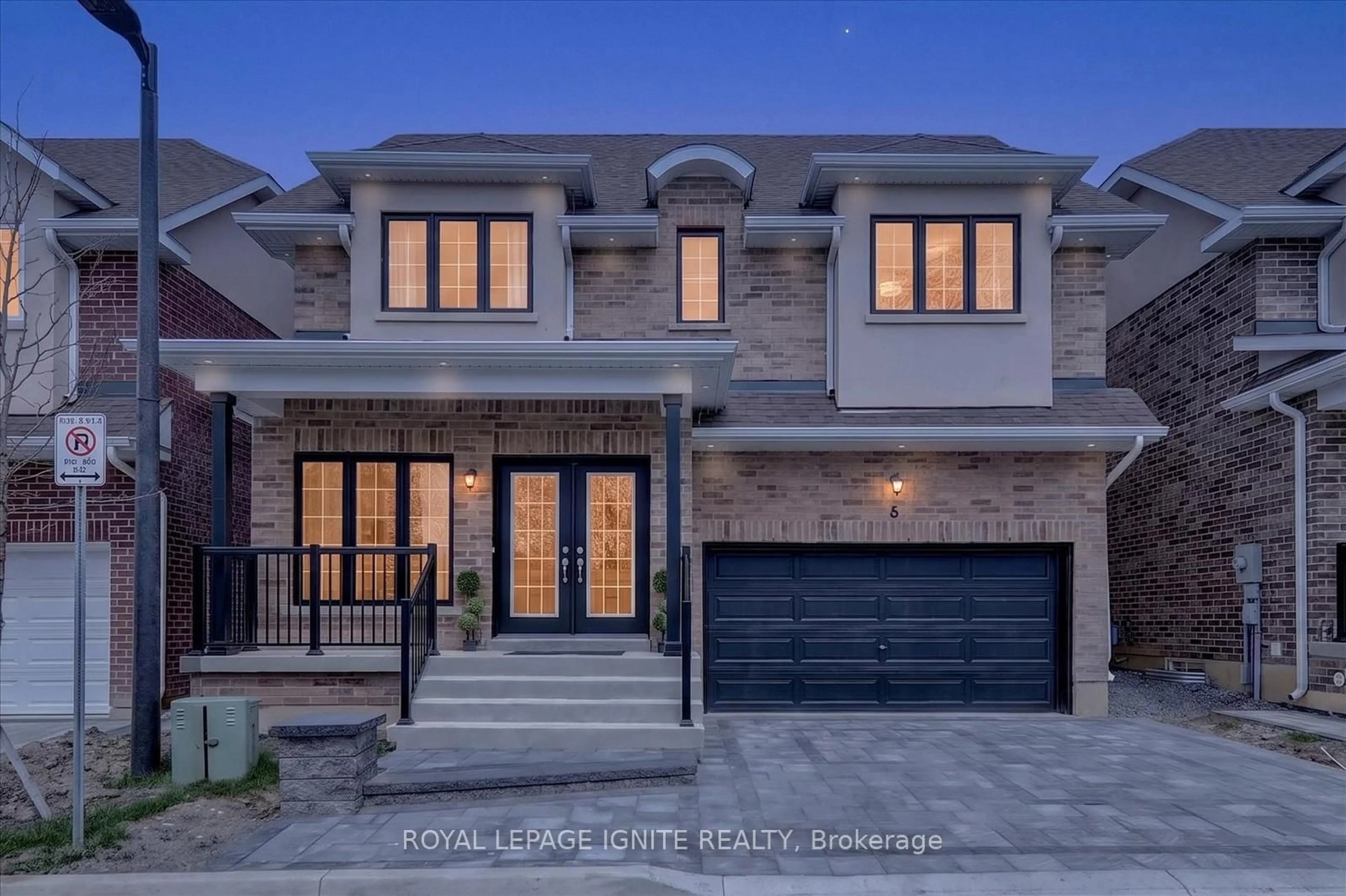Home with brick exterior material, street for 1741 Fairport Rd #6, Pickering Ontario L1V 1S9