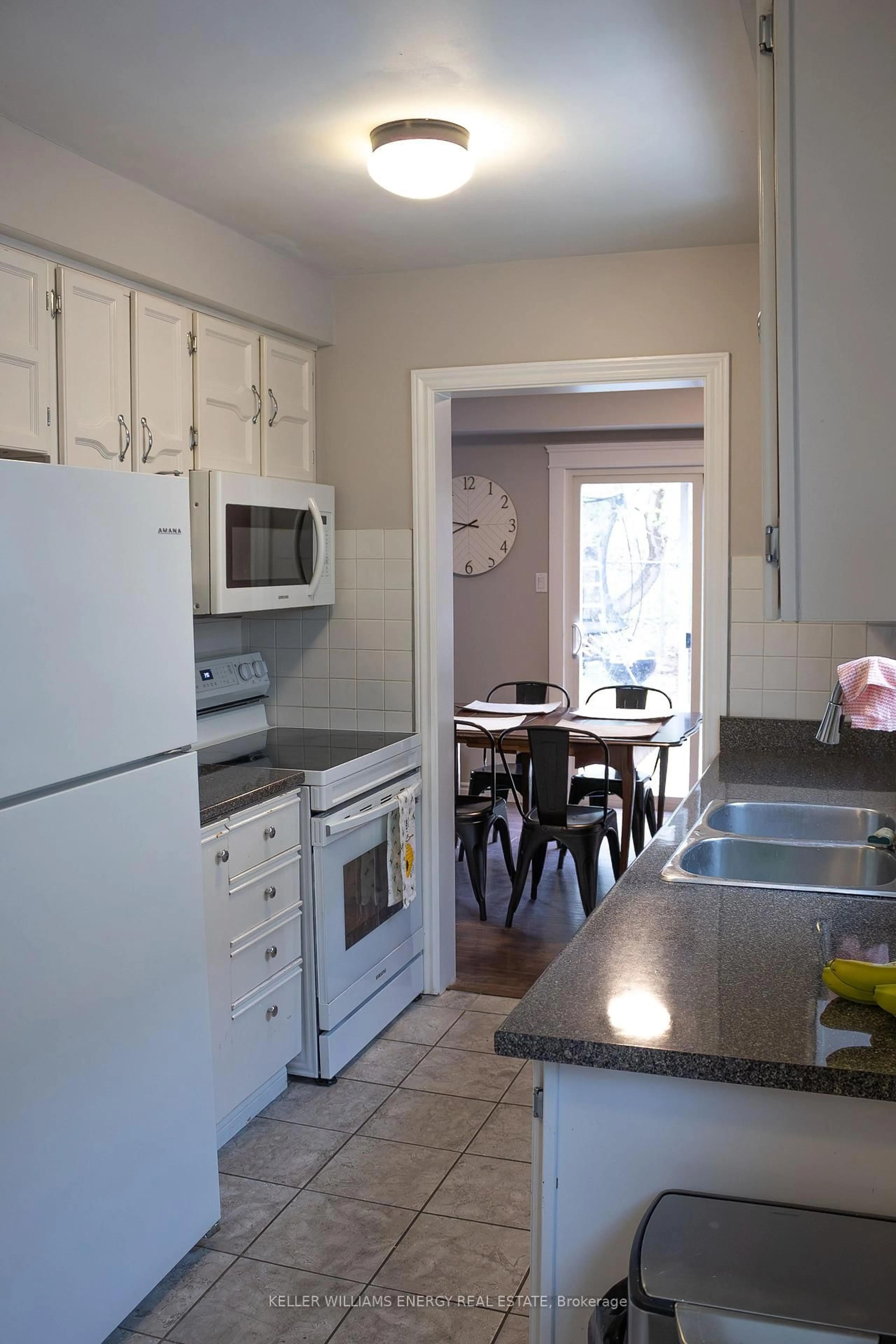 Standard kitchen, unknown for 683 Grandview Dr, Oshawa Ontario L1H 7V9