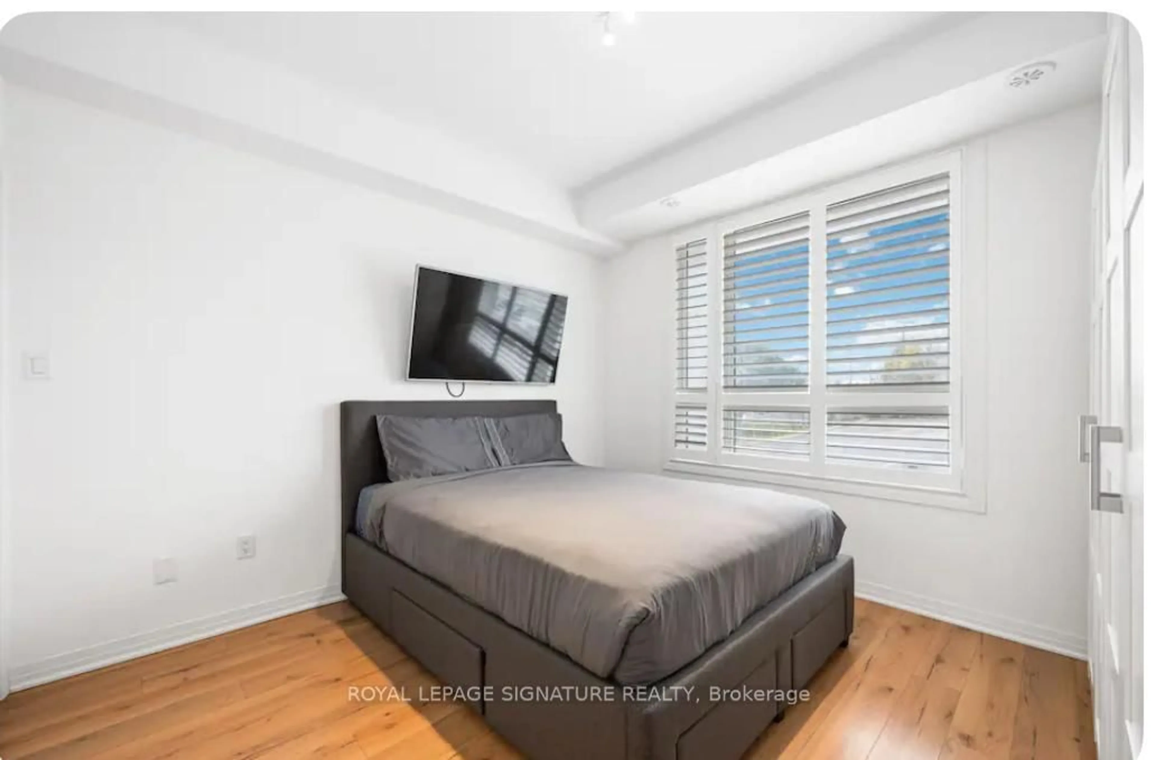 Bedroom with bed, wood/laminate floor for 1359 Neilson Rd #56, Toronto Ontario M1B 0C6