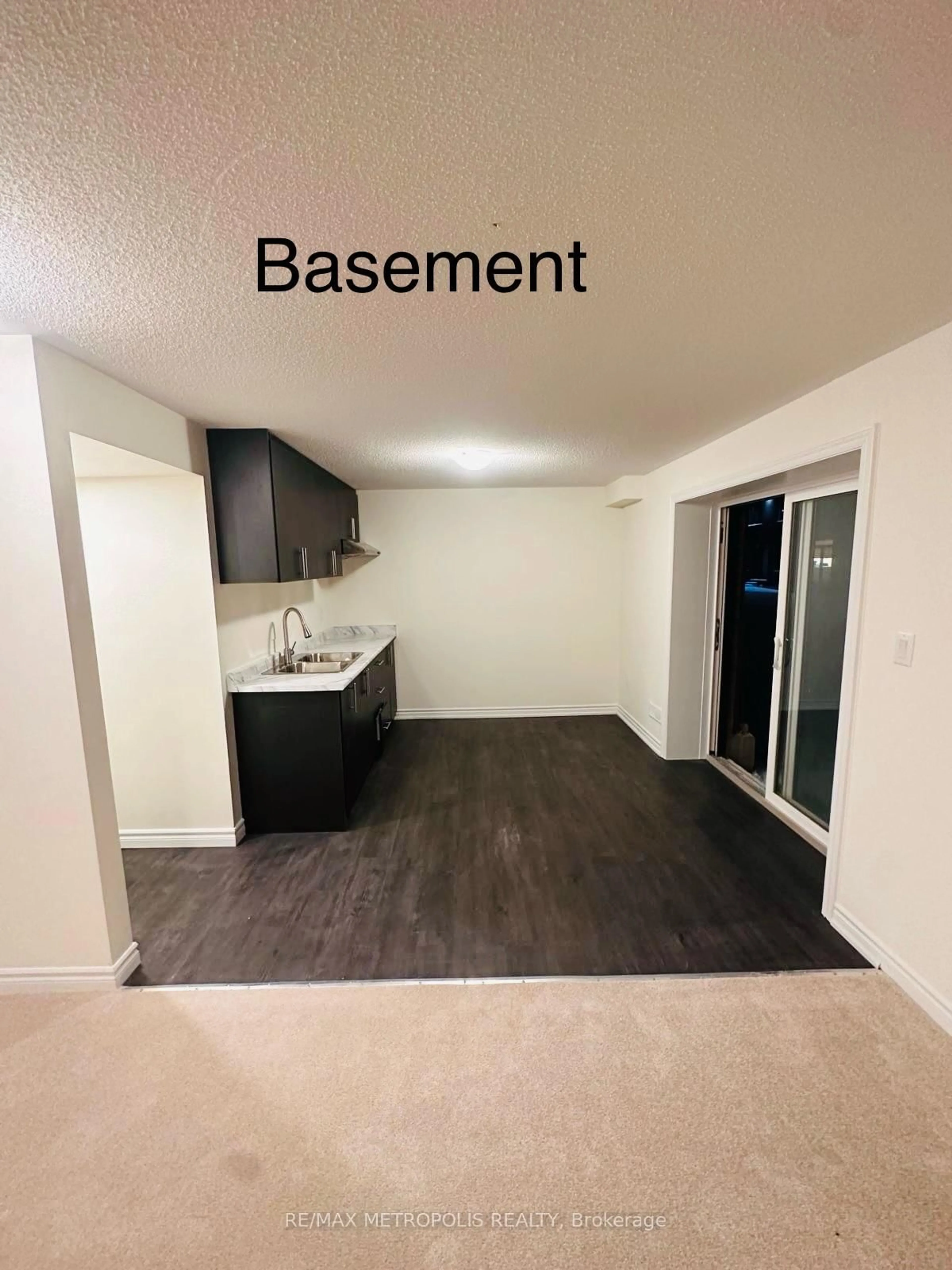A pic of a room for 1207 Wilmington Ave, Oshawa Ontario L1L 0T4