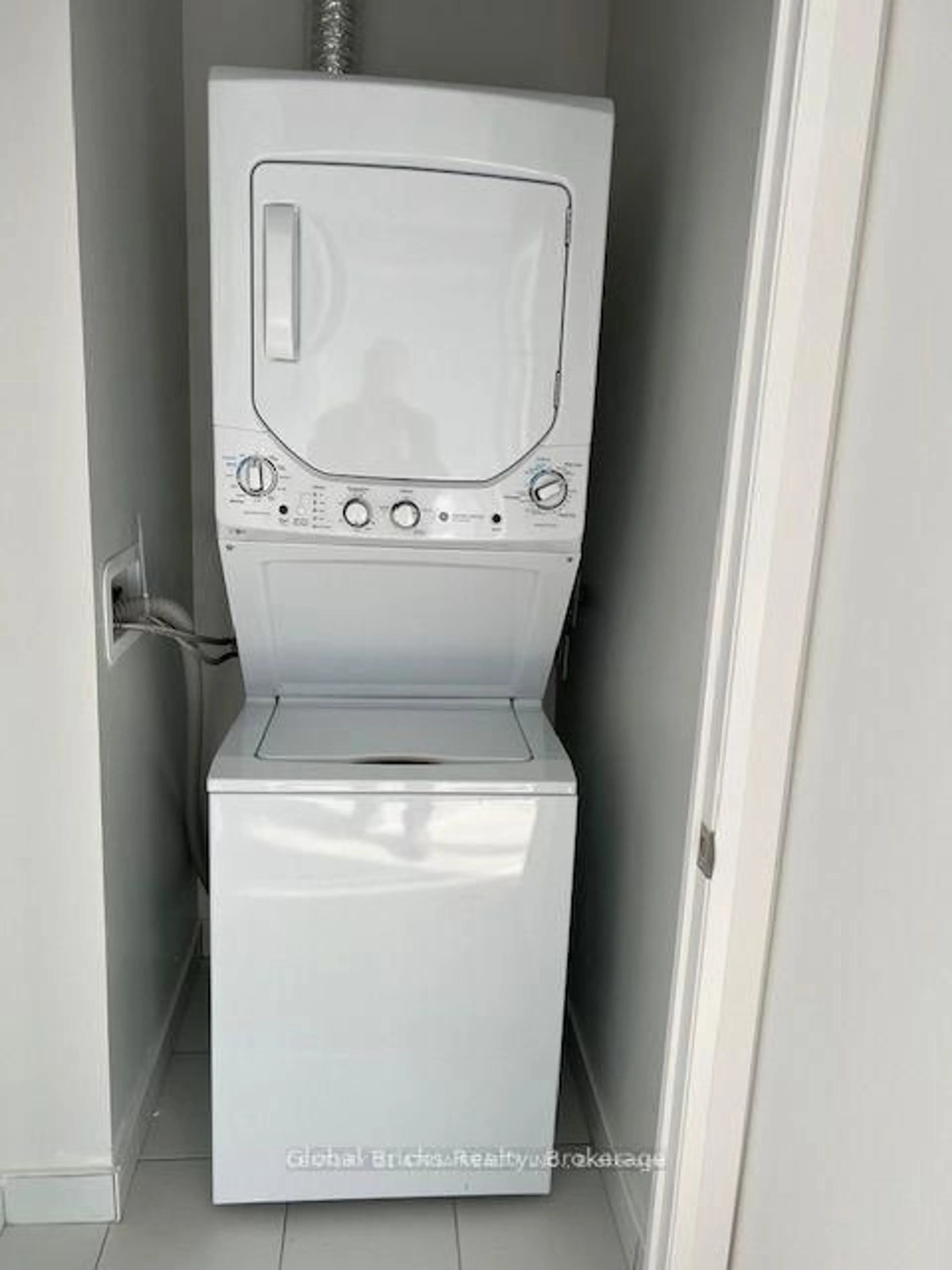 A pic of a room for 10 Meadowglen Pl #410, Toronto Ontario M1G 0A8