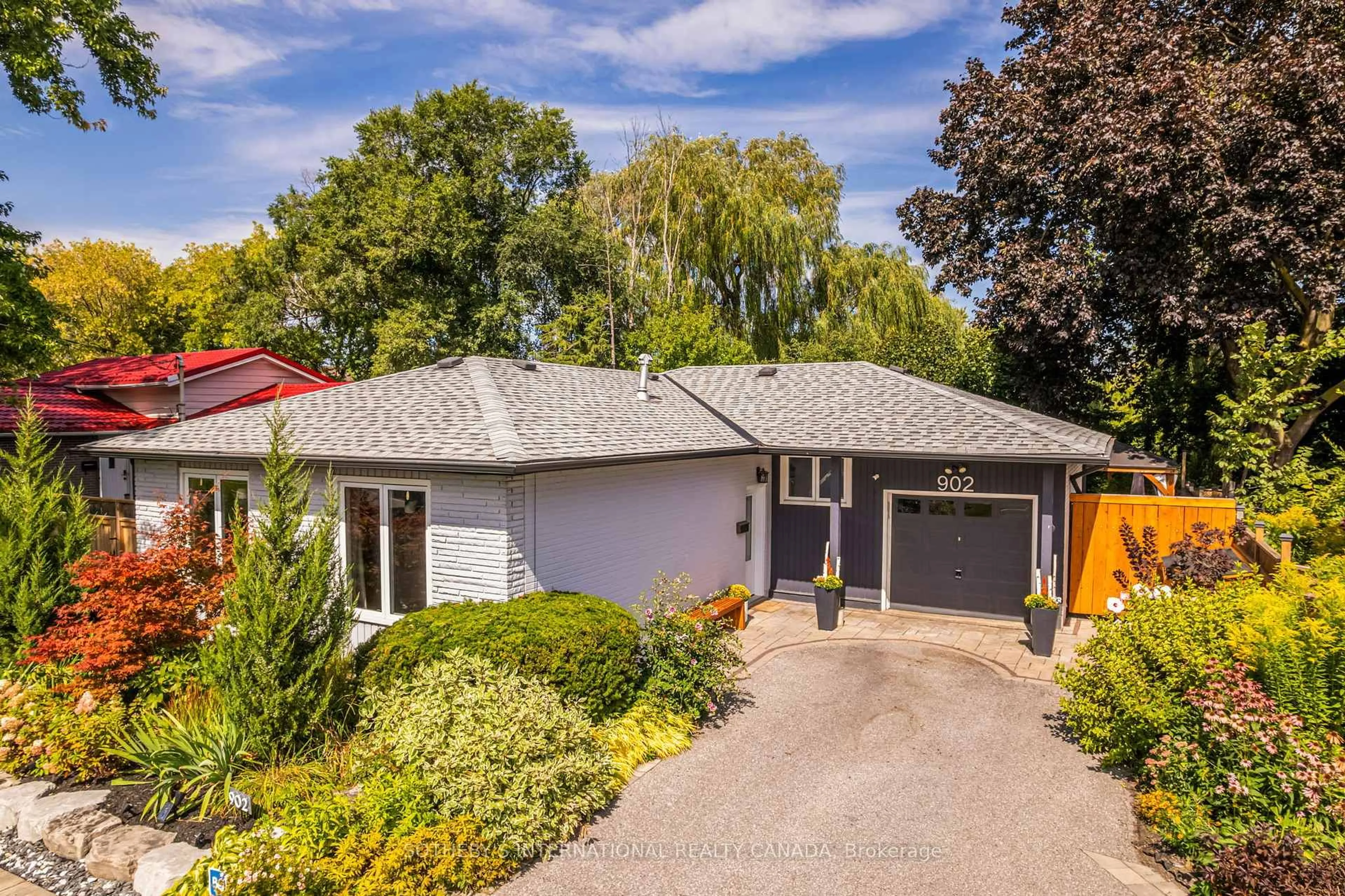 Home with brick exterior material, street for 902 Vistula Dr, Pickering Ontario L1W 2L5