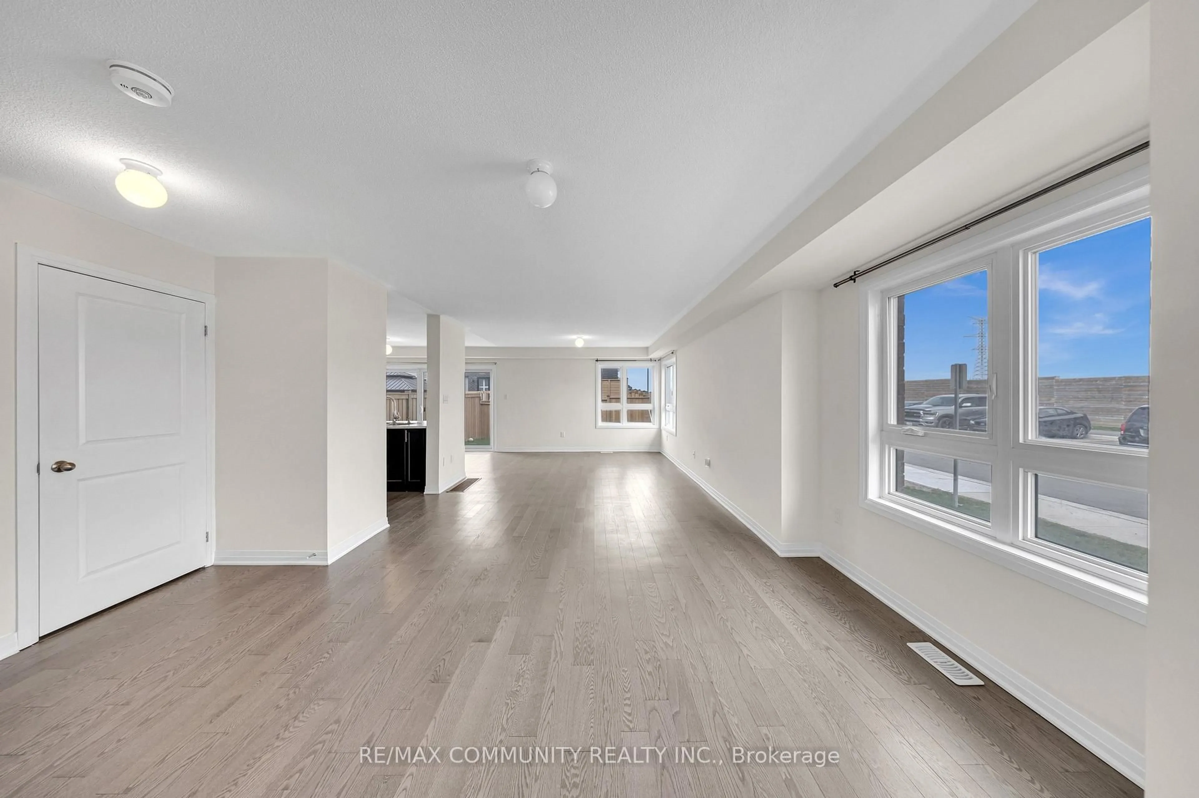 A pic of a room for 101 Sailors Landing, Clarington Ontario L1C 7G4