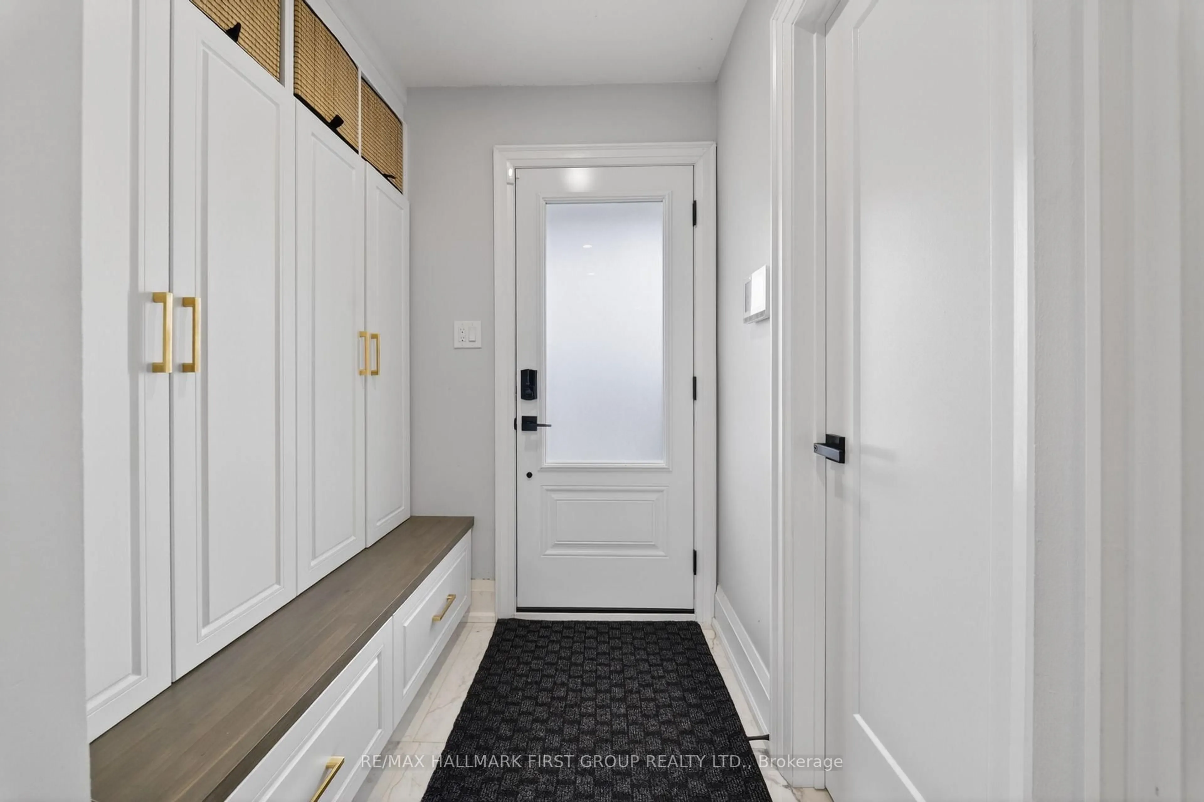 Indoor entryway for 166 Wright Cres, Ajax Ontario L1S 6X4