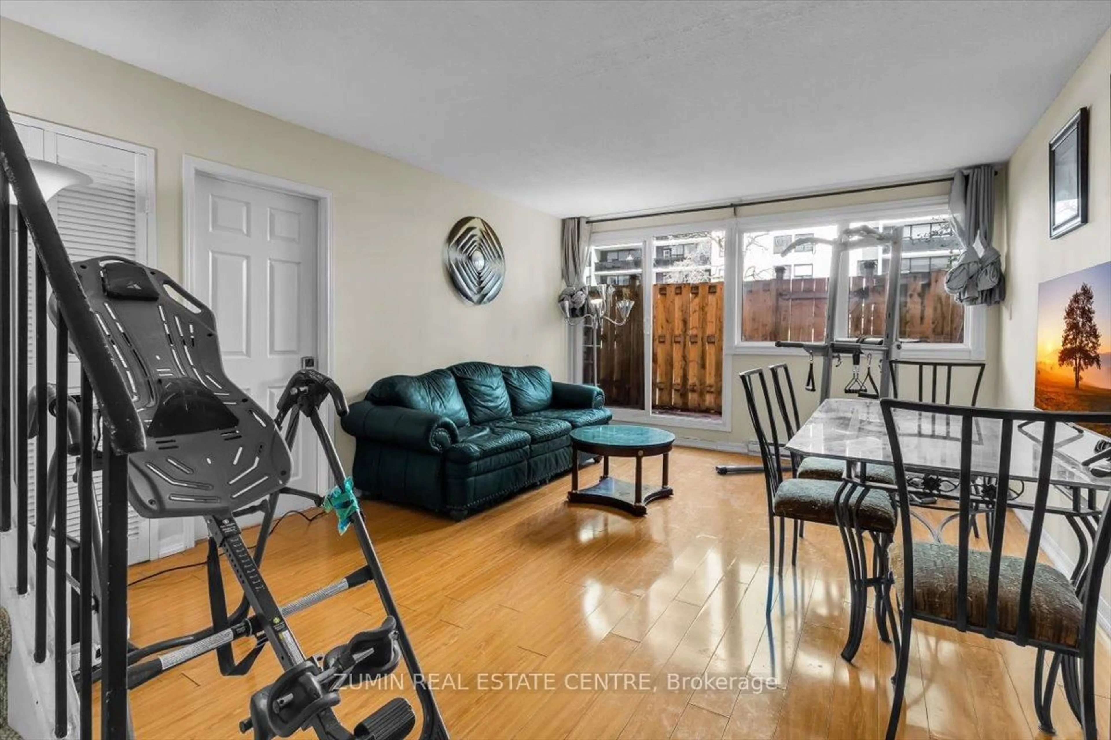 Living room with furniture, unknown for 100 Mornelle Crt #1075, Toronto Ontario M1E 4X2